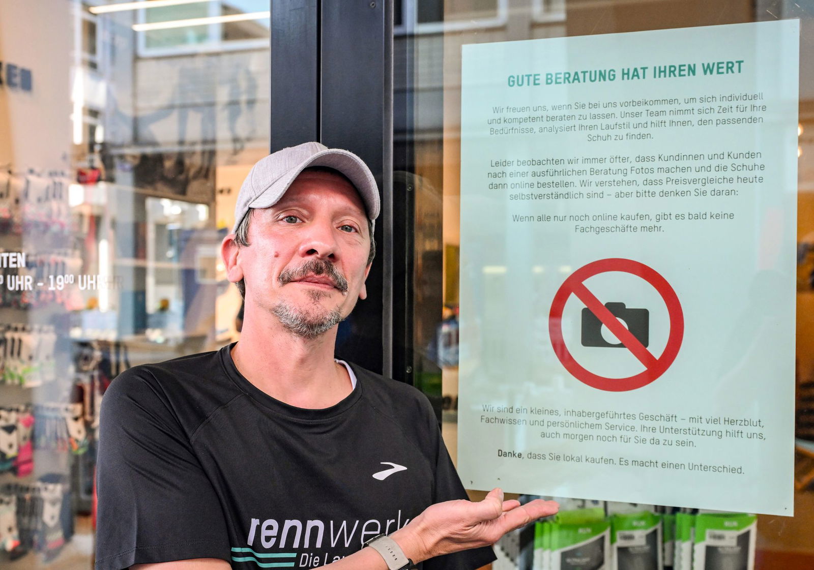 Petar Punjek: Wenn alle nur noch online kaufen, gibt es bald keine Fachgeschäfte mehr.