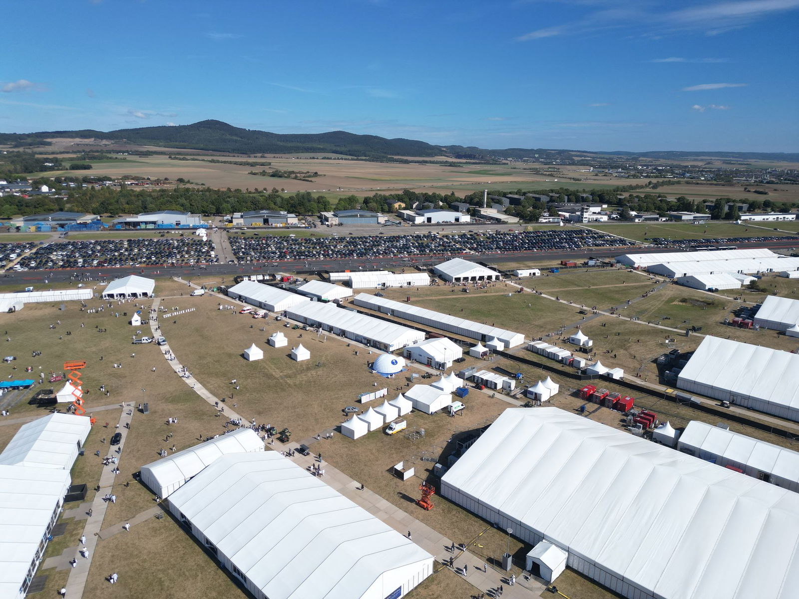 Mehr als 200 Zelte wurden für die Versammlung aufgebaut.