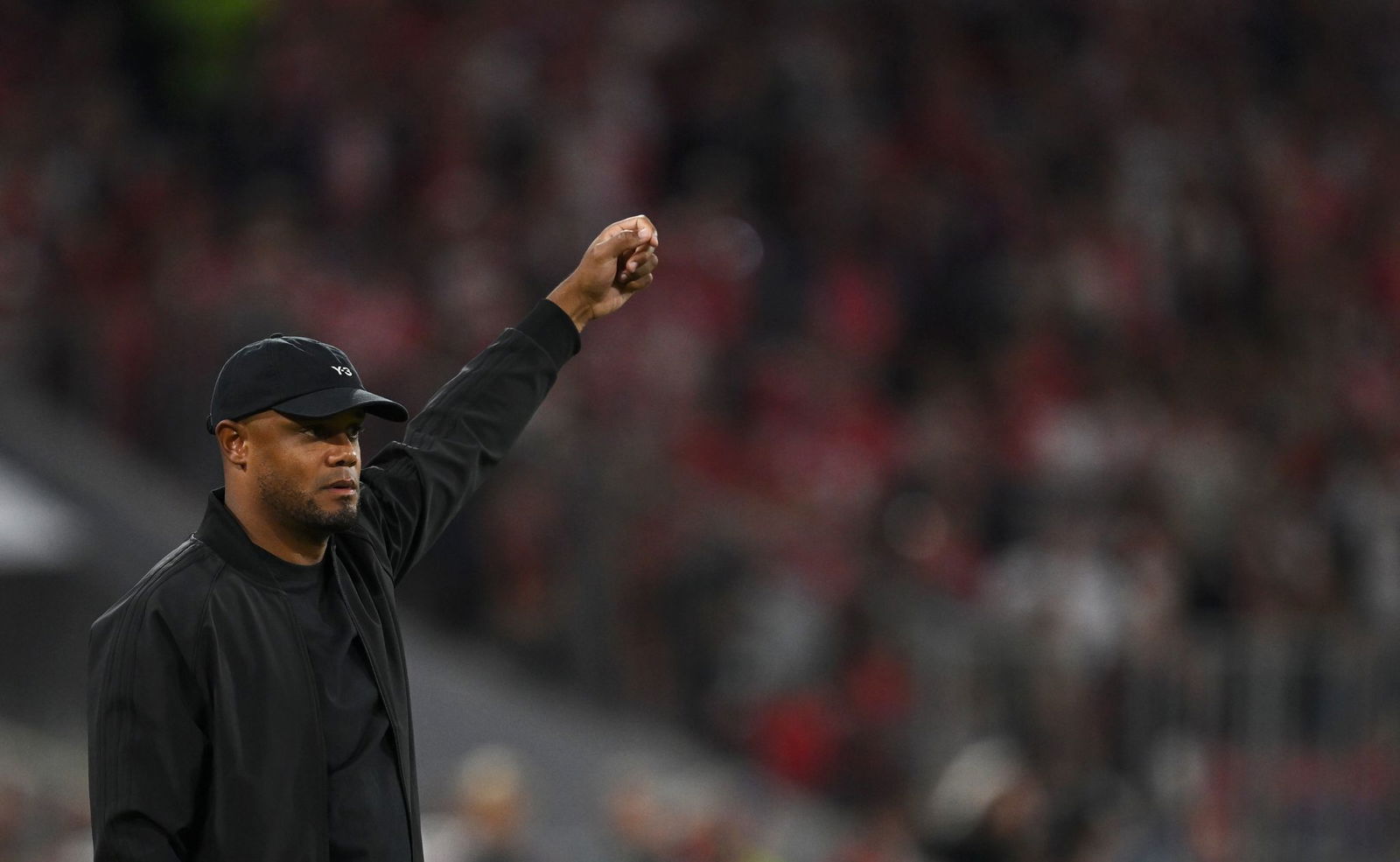 Vincent Kompany zeigt die Richtung in seinem zweiten Jahr an: Er will in allen Wettbewerben ganz nach oben.