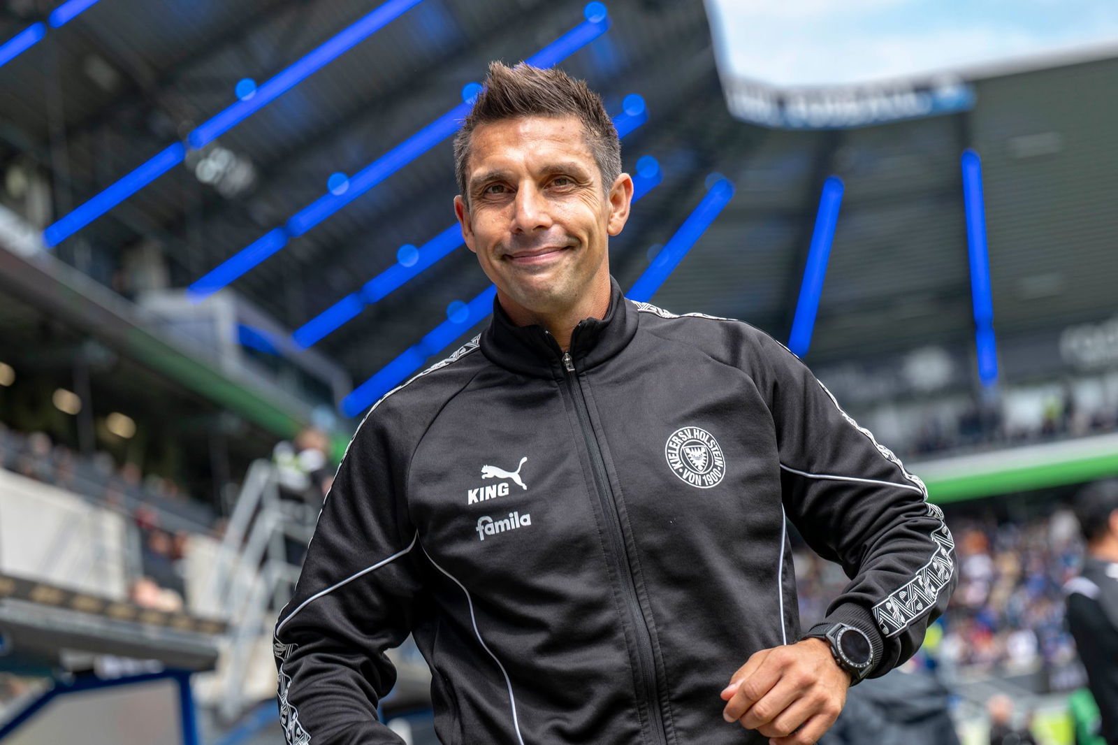 Ist mit der Anstoßzeit im DFB-Pokal nicht einverstanden: Holstein Kiels Trainer Marcel Rapp