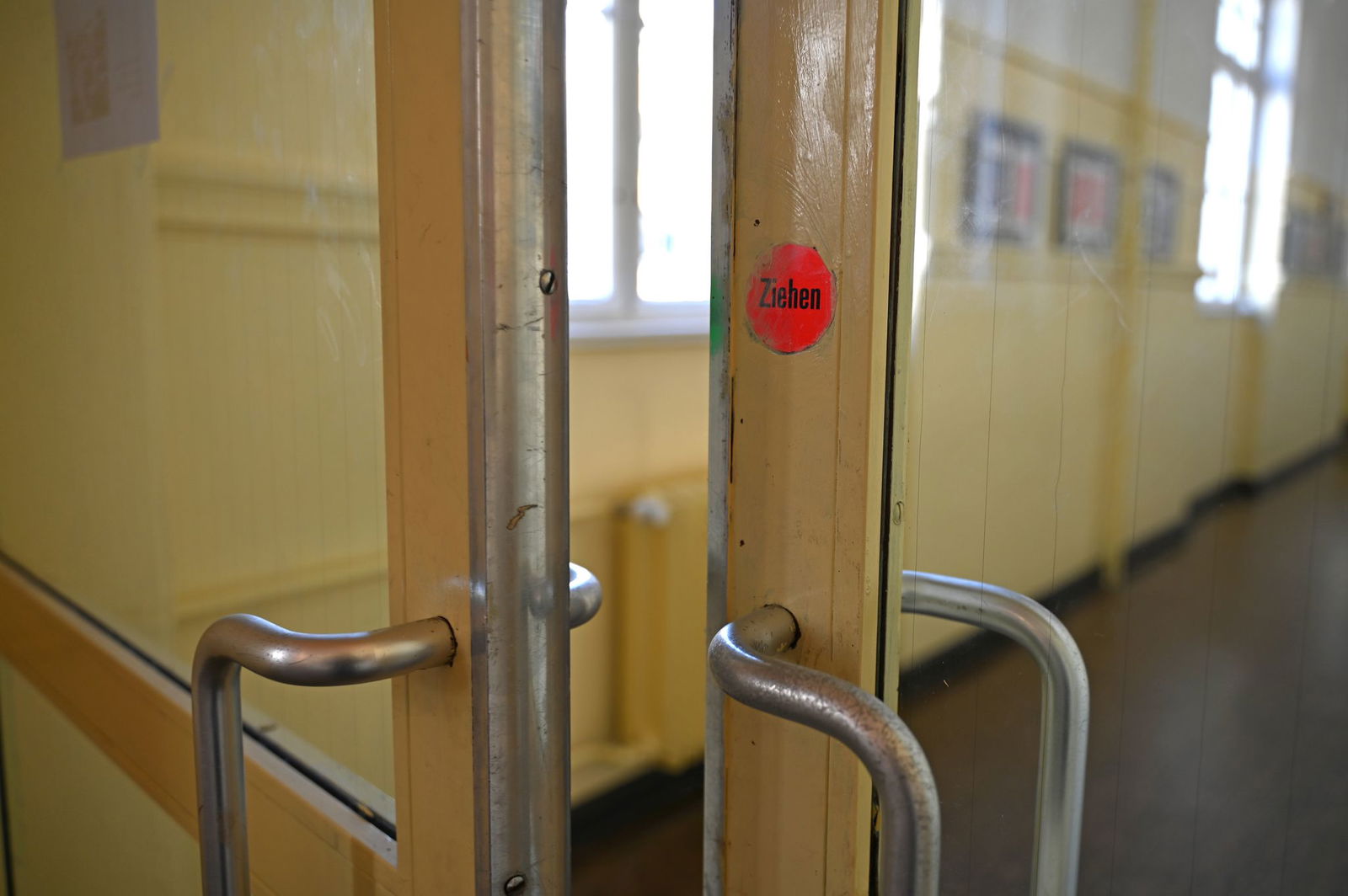 Das Saarland will Türöffner sein, wenn es darum geht, Kommunen bei der Sanierung von Schulen zu unterstützen. (Symbolbild)