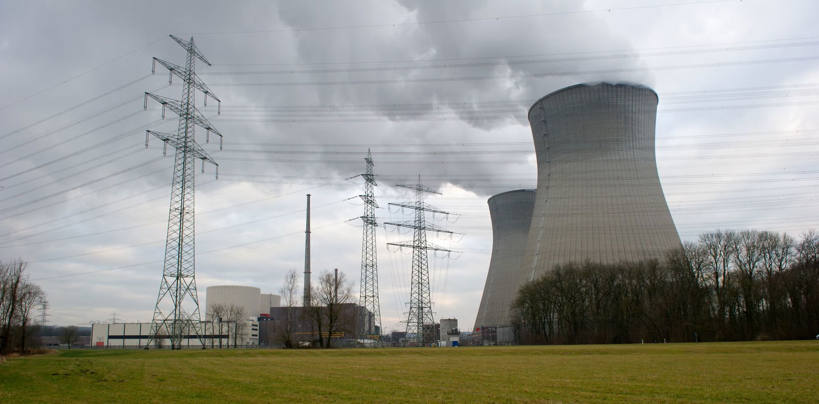 Hier waren sie noch in Betrieb: die Kühltürme des Atomkraftwerks Gundremmingen. 