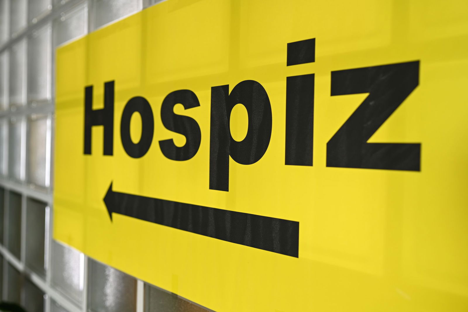 Durchschnittlich zwei bis vier Wochen sind die unheilbar kranken Menschen in einem stationären Hospiz. (Archivbild)