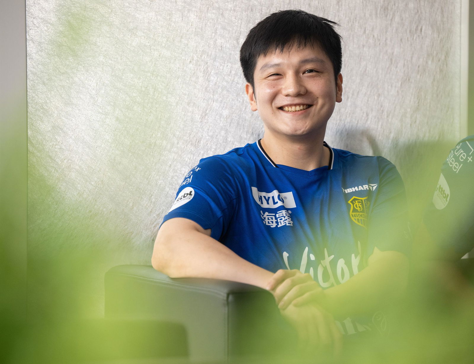 Tischtennis-Star Fan Zhendong bei seiner Vorstellung in Saarbrücken.