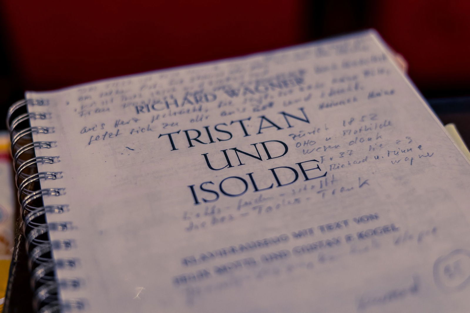 Eine Partitur der Wagner-Oper «Tristan und Isolde» - Aufnahme aus Cottbus im Jahr 2023. (Archivbild)