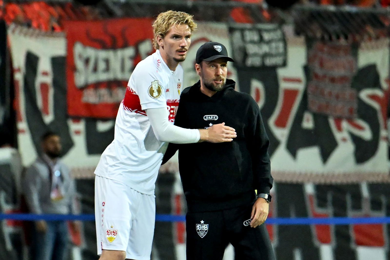 Abschied aus Stuttgart: Coach Sebastian Hoeneß muss künftig auf Nick Woltemade verzichten.