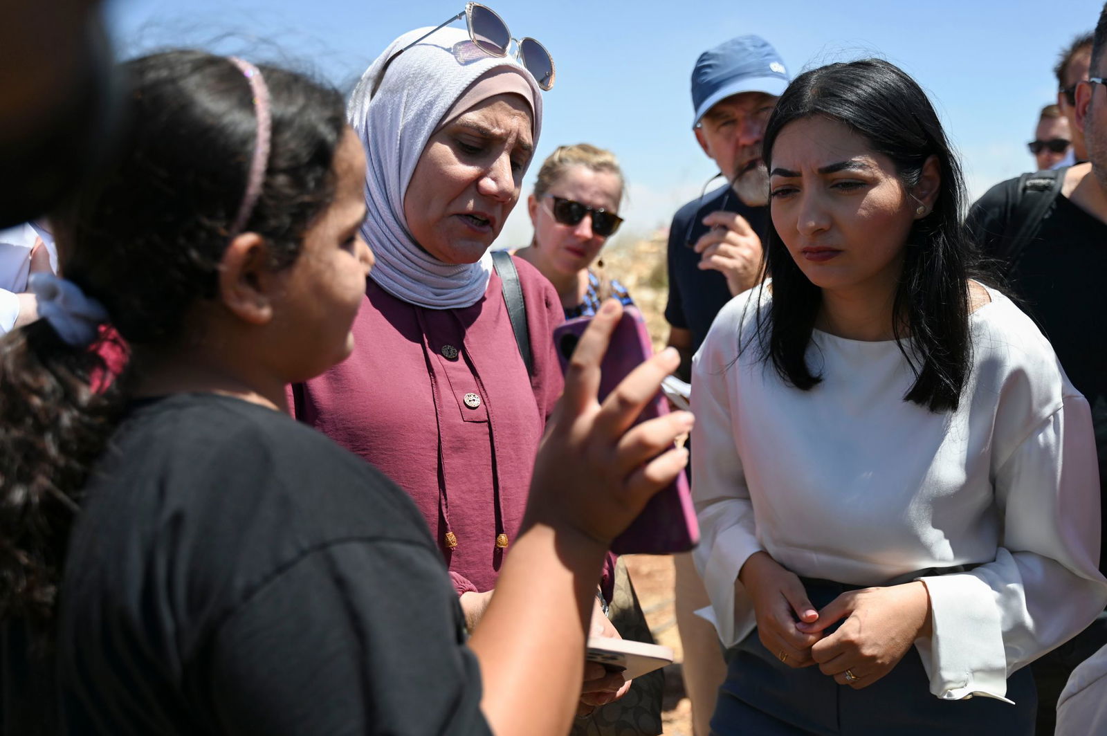 Die Bundesministerin tauschte sich im Westjordanland mit einer Familie aus.