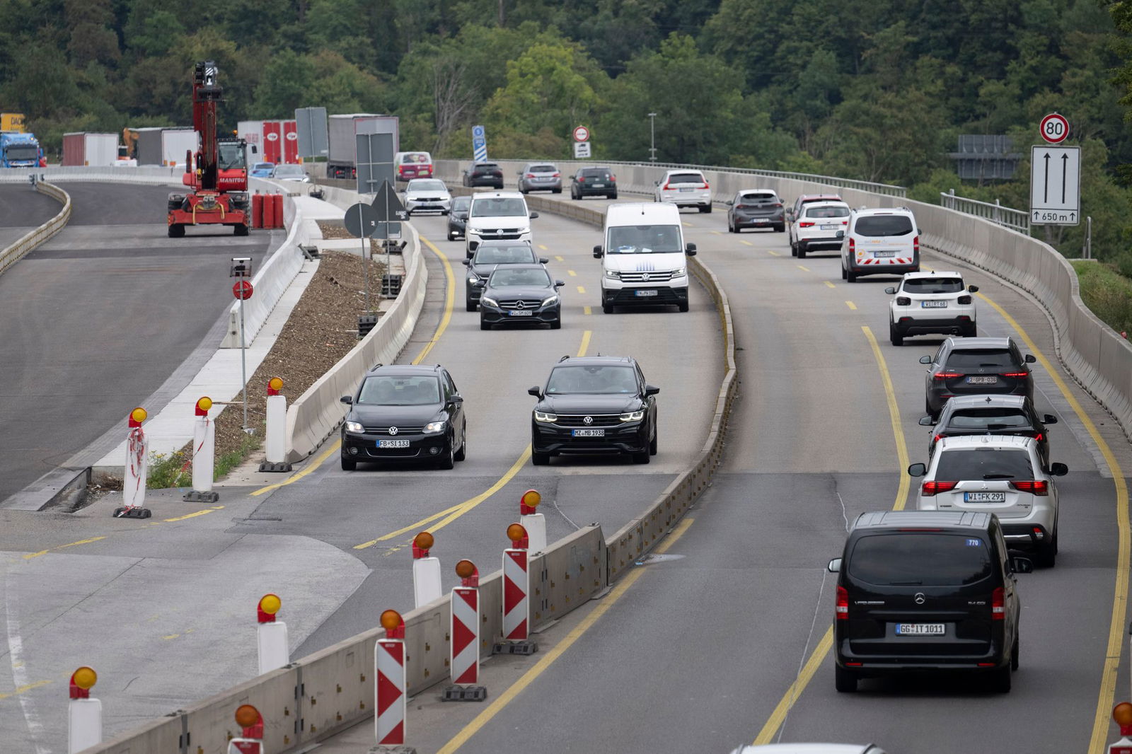 Die Verkehrsführung auf verengten Fahrstreifen hatte bislang für Staus gesorgt. 
