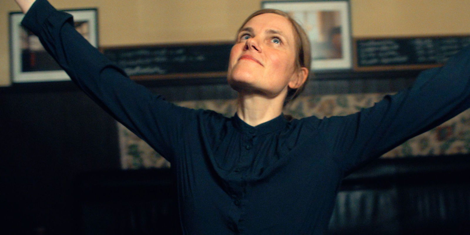 Fritzi Haberlandt als Wilma in einer Szene des Films. 