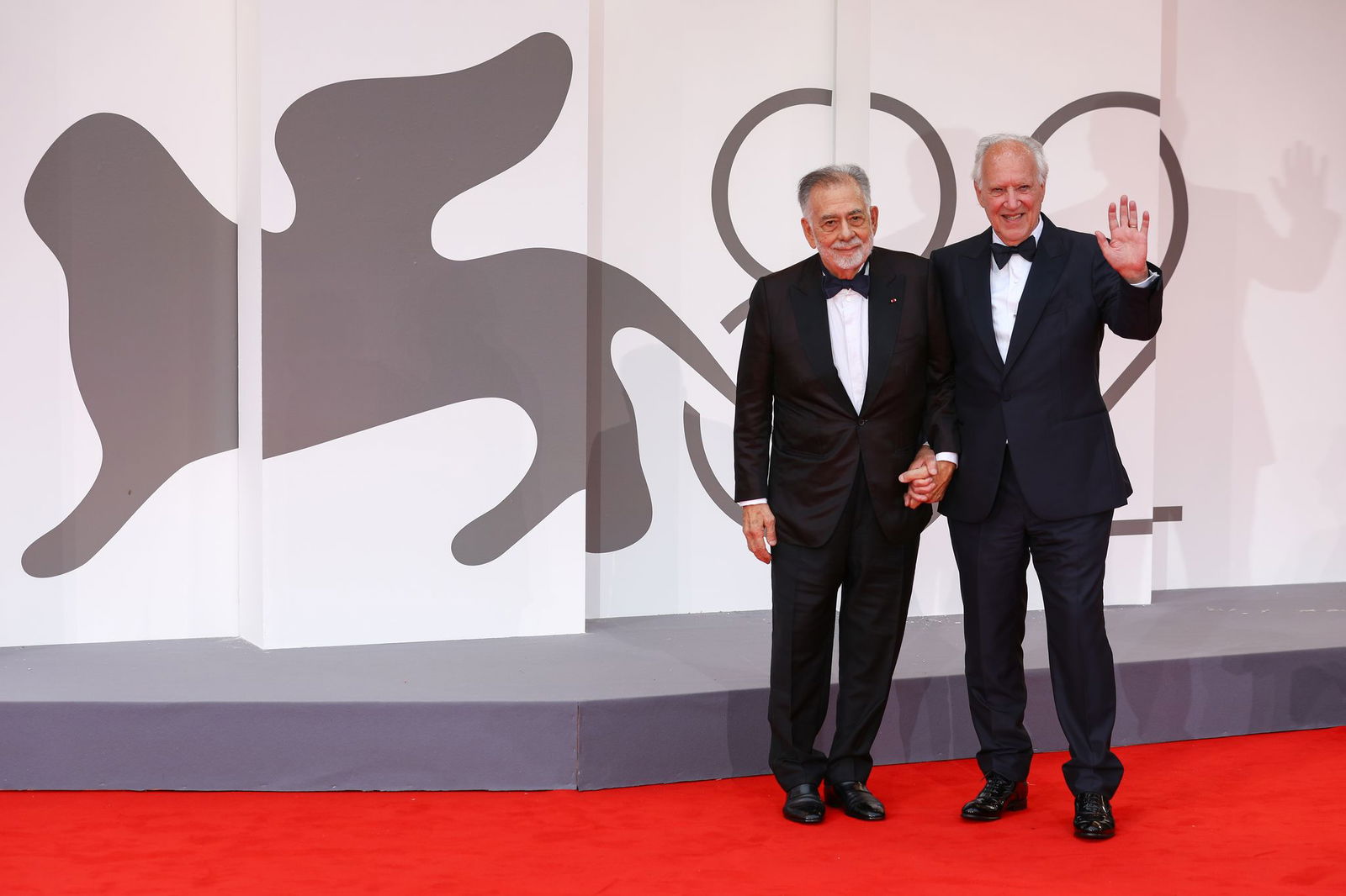 Francis Ford Coppola (l) und Werner Herzog auf dem roten Teppich.