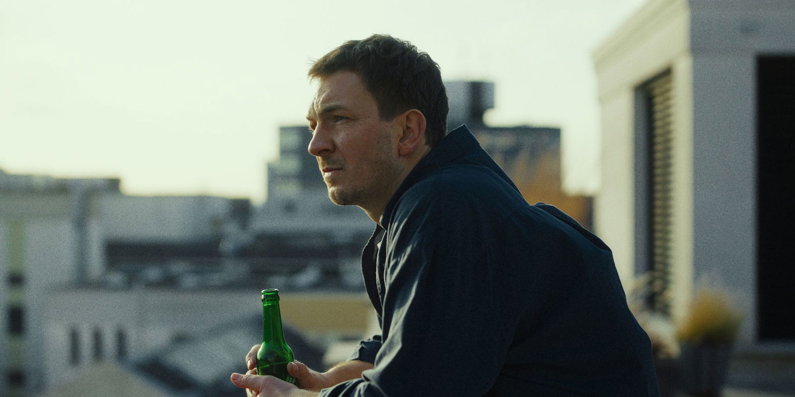 Die Kultur der Nullerjahre sieht der Schauspieler ambivalent - Johannes Kienast hier in der Rolle des Peppi der Serie «Chabos». 