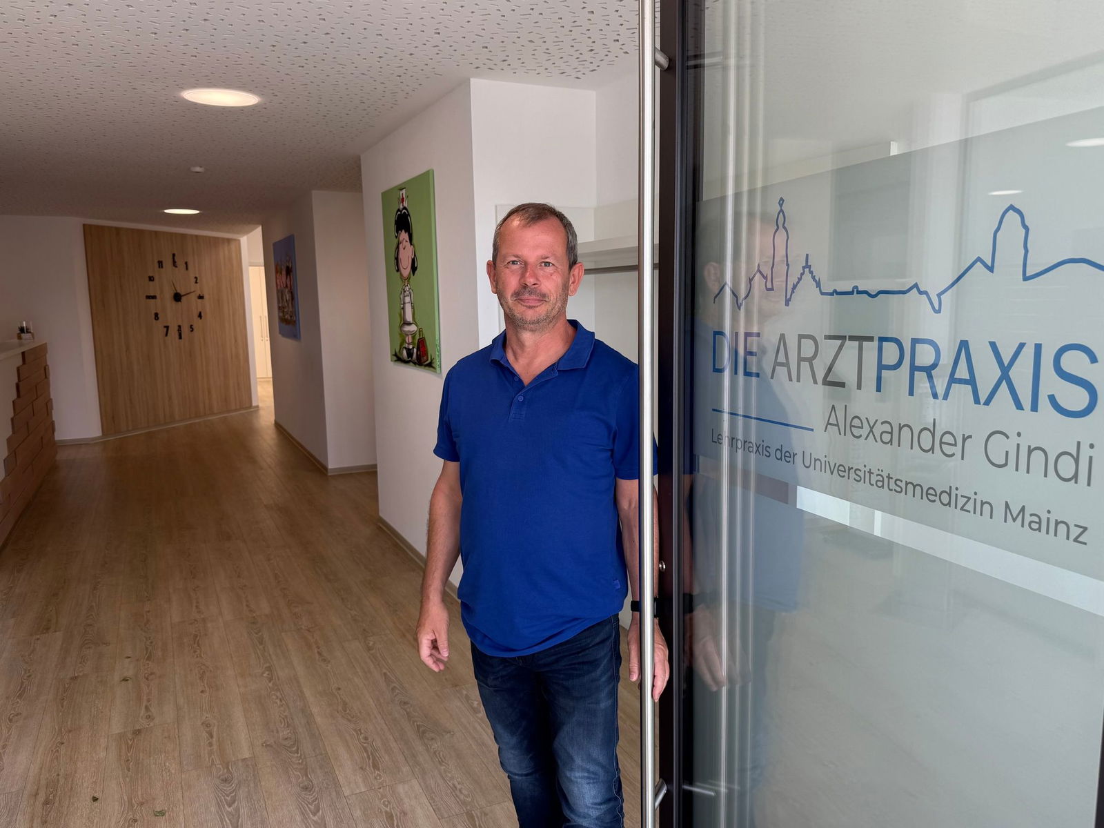 Alexander Gindi setzt in seiner Praxis auf Digitalisierung. (Archivbild)