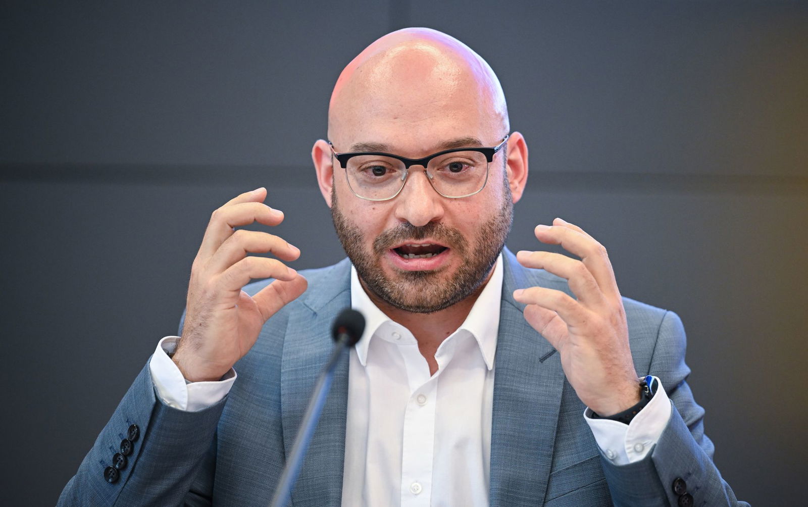 Brandenburgs Innenminister René Wilke (parteilos) ist überzeugt, dass die AfD den demokratischen Staat zerstören will.