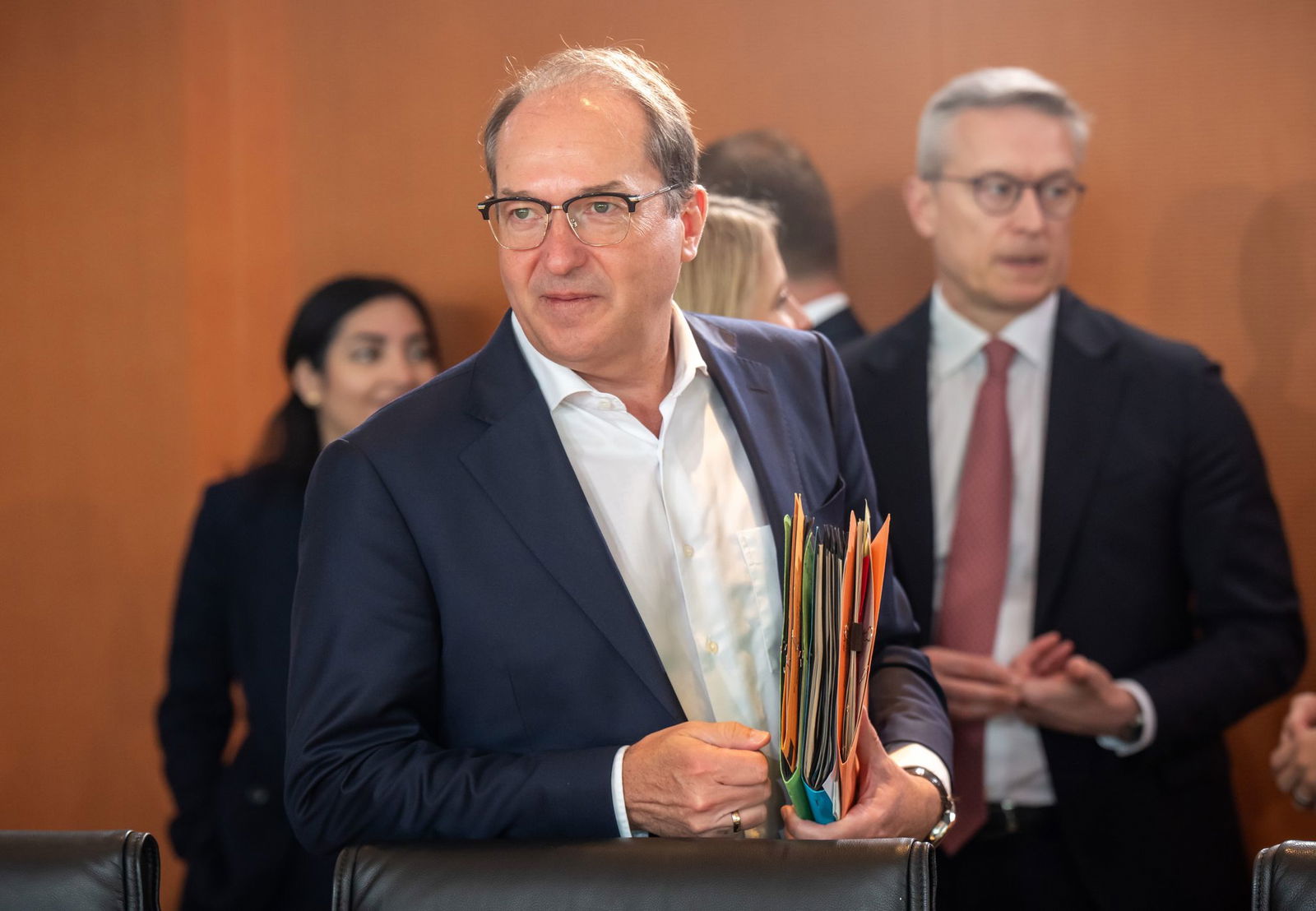 Bundesinnenminister Dobrindt will die Grenzkontrollen verlängern. 