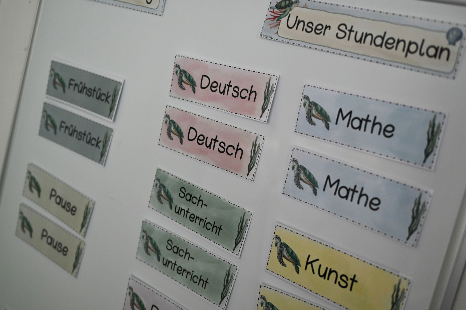 Mehr Lehrkräfte unterrichten an den Schulen in Rheinland-Pfalz. (Archivbild)