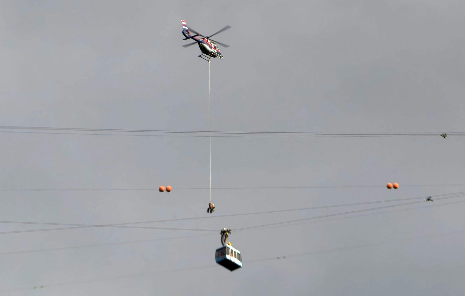 Insassen der Dornbirner Karrenseilbahn wurden von einem Hubschrauber gerettet. (Archivfoto)
