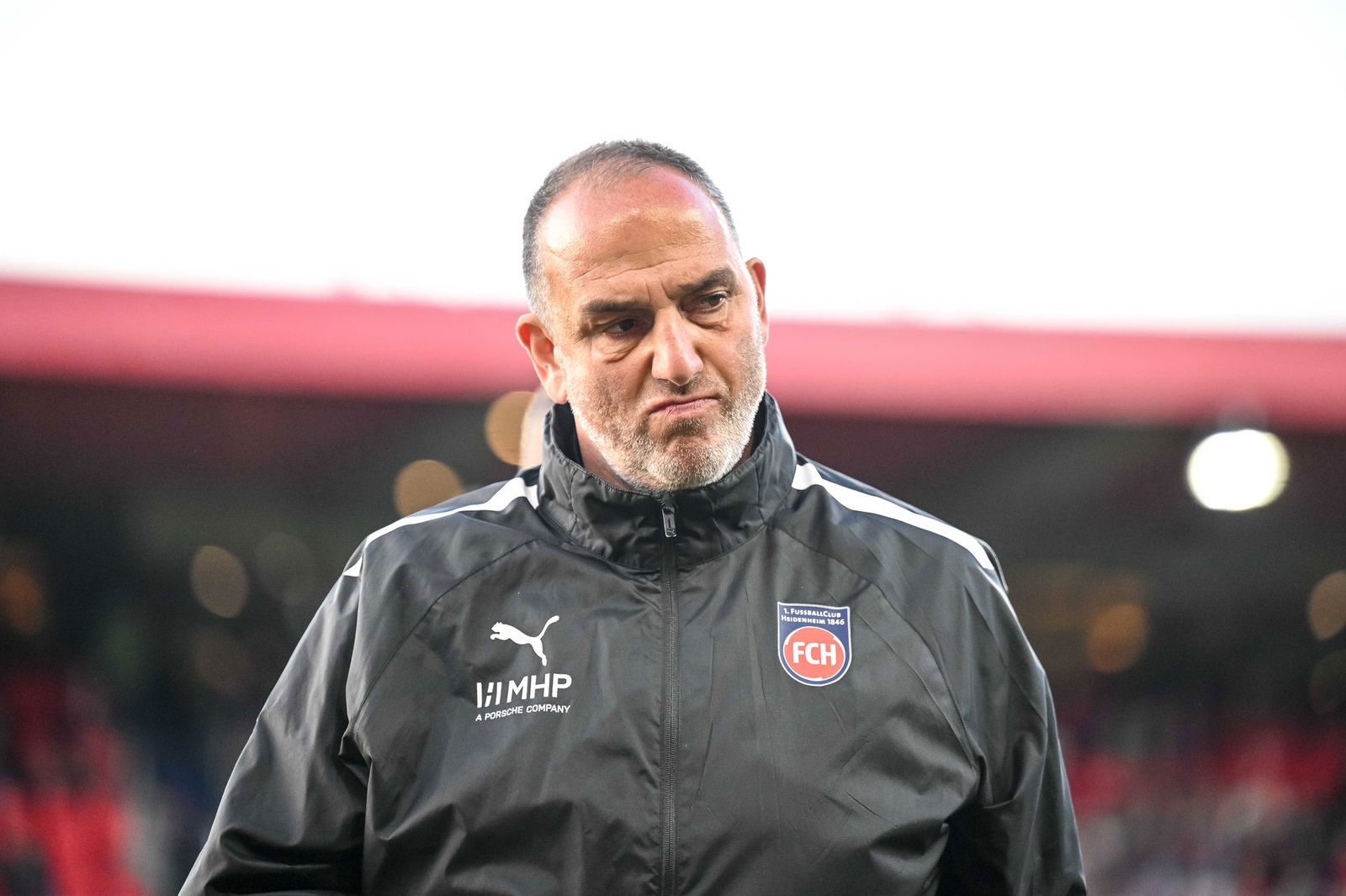 Die Heidenheimer mit Trainer Frank Schmidt lassen die geplante Testpartie in Jenbach ausfallen.