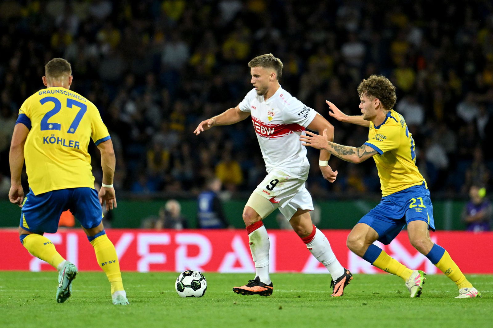 Stuttgarts Torschütze Ermedin Demirovic.