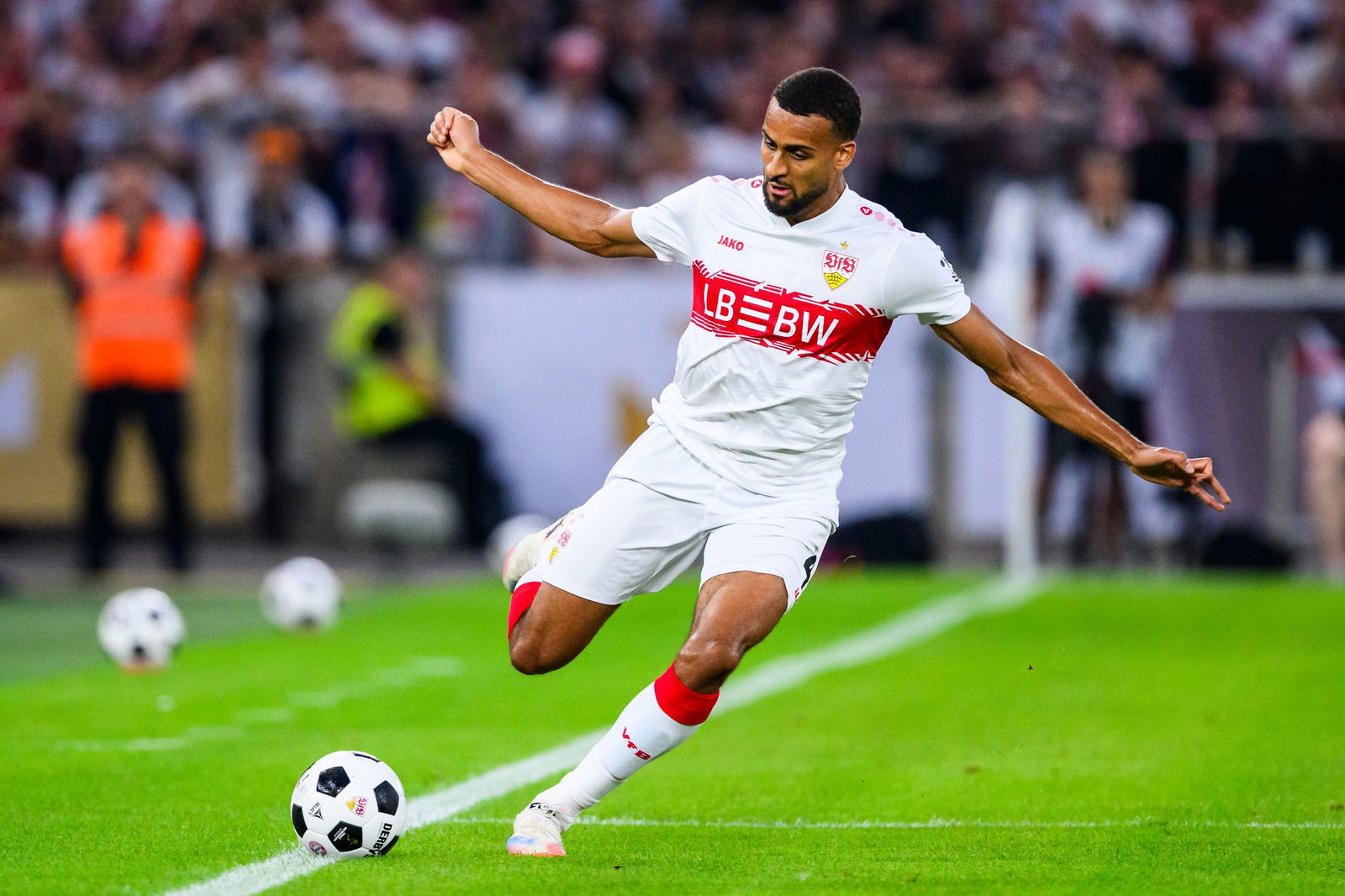 Josha Vagnoman steht beim VfB plötzlich wieder hoch im Kurs. (Archivbild)