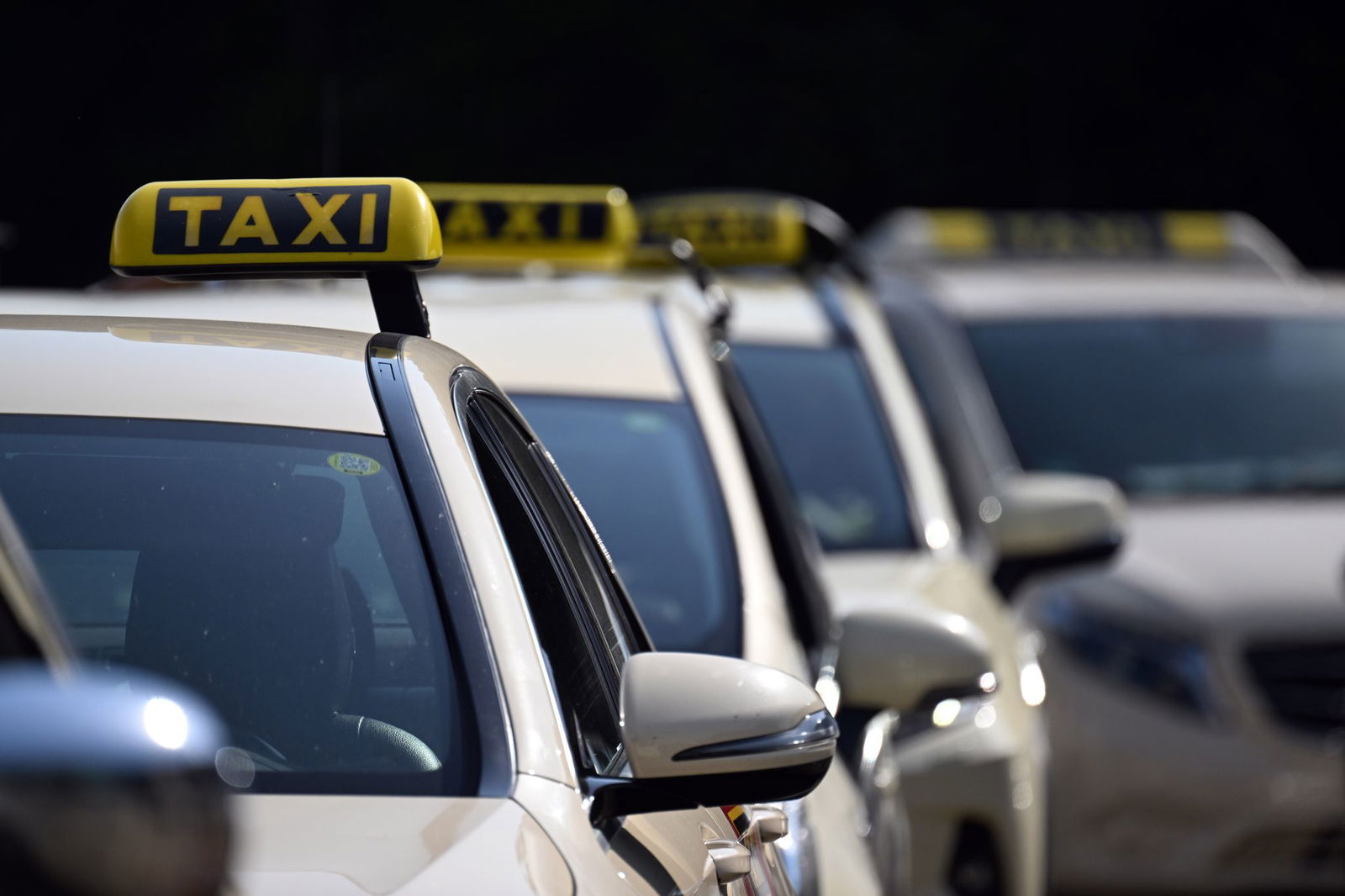 Taxifahrer bekommen viel mit - und in diesem Fall war einer von ihnen ein Helfer in der Not. (Symbolbild)