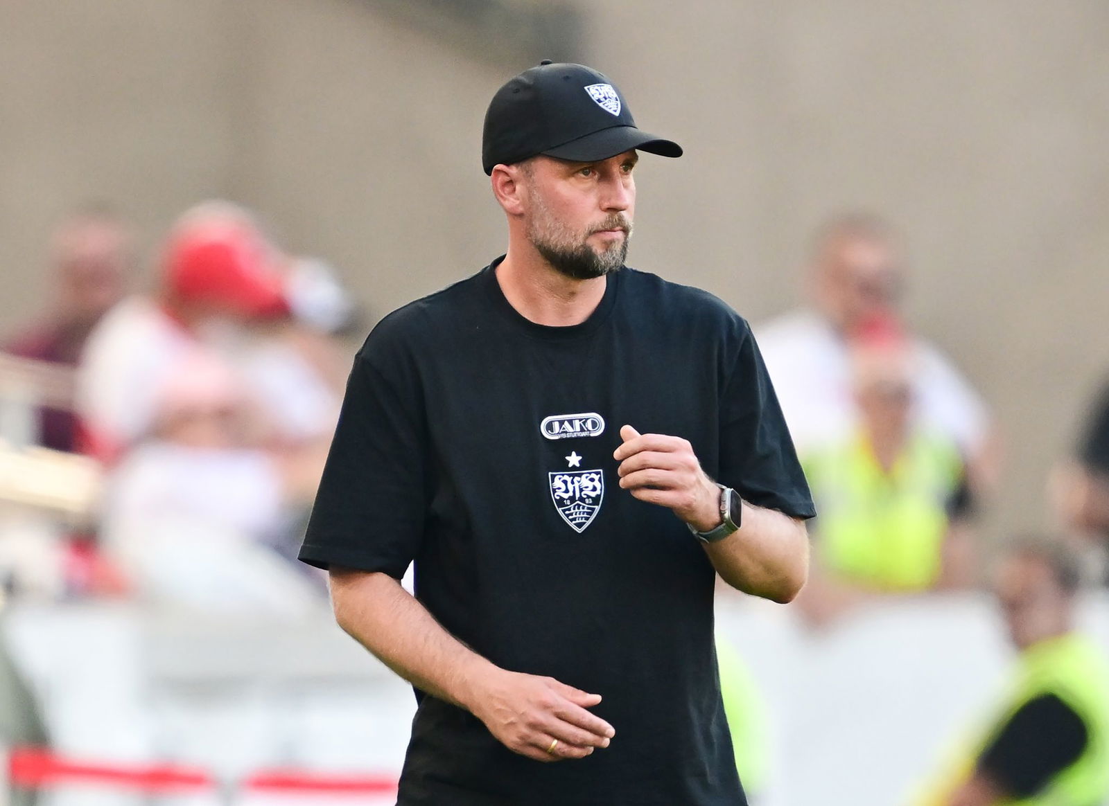 Am Samstag treffen der VfB und Trainer Hoeneß auf die Bayern.