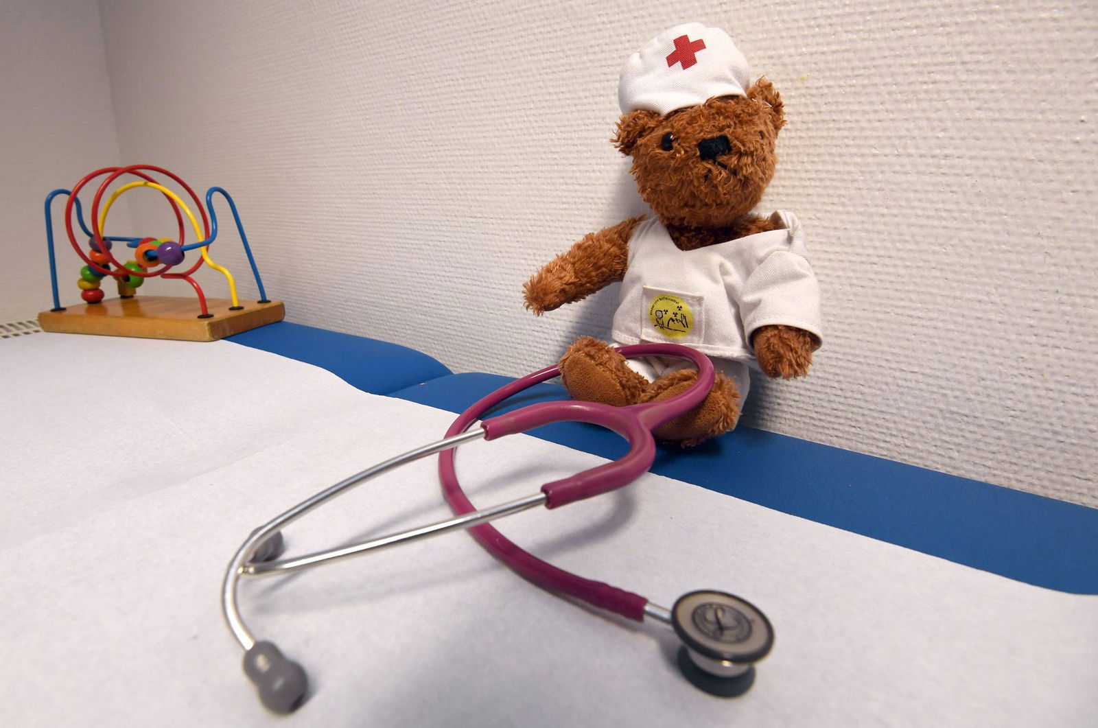 Wann wird ein Besuch beim Kinderarzt nötig, wenn das Baby sehr viel schreit? (Symbolbild) 