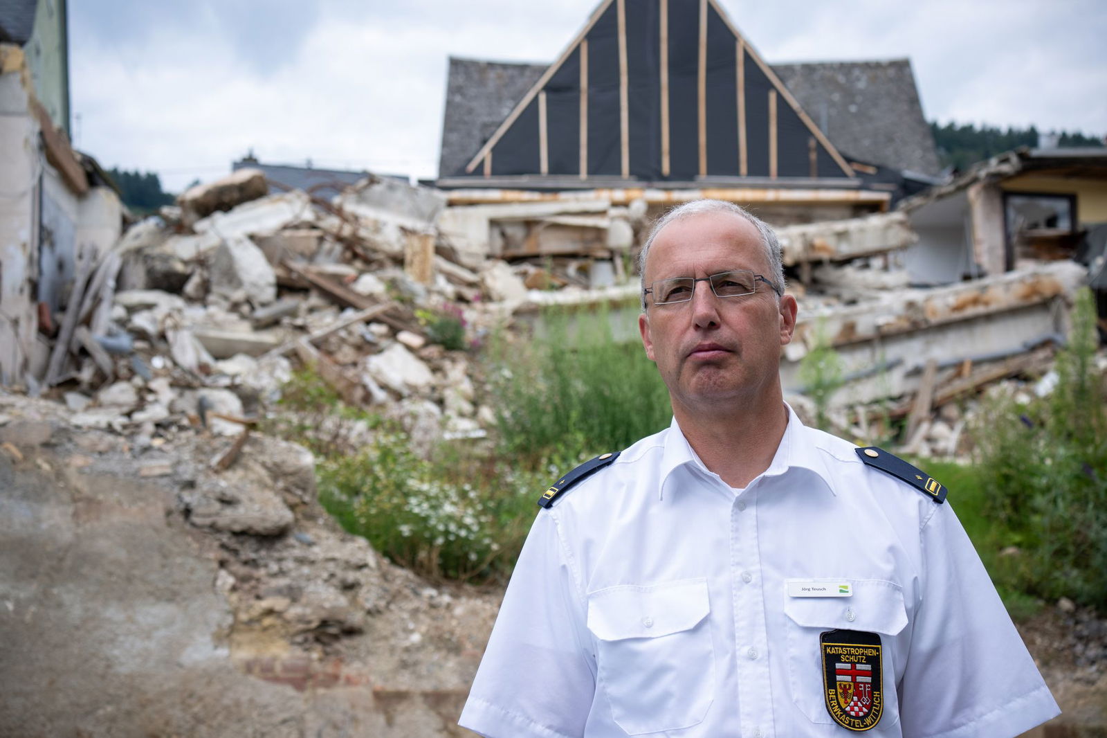 Der Einsatzleiter ist dankbar, dass sieben Menschen gerettet werden konnten.