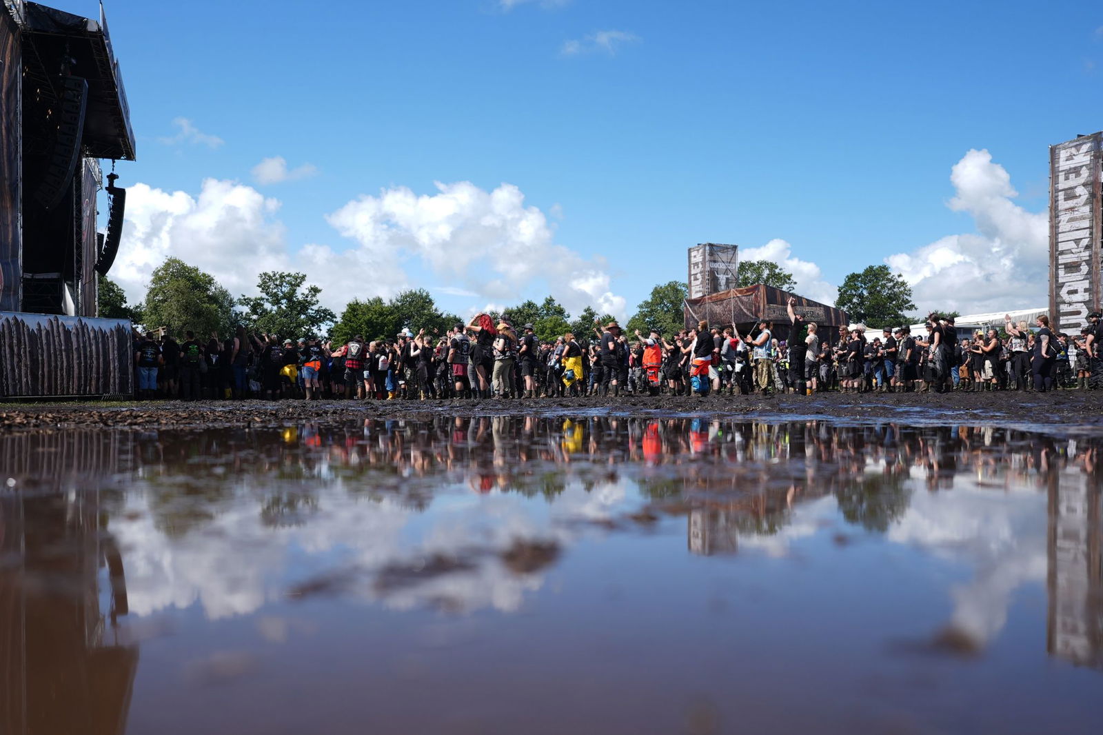 Nach dem Dauerregen zeigt sich auch die Sonne über dem Wacken Open Air.
