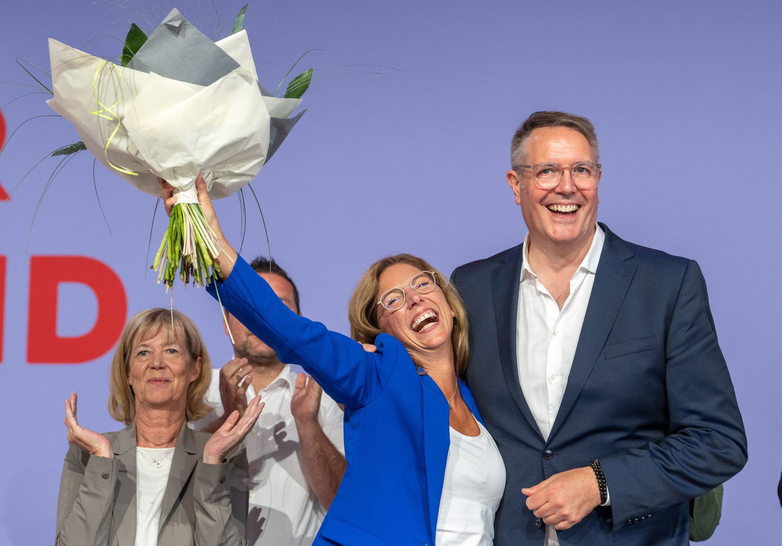 Die zwei zentralen Gesichter der rheinland-pfälzischen Sozialdemokraten: Sabine Bätzing-Lichtenthäler und Alexander Schweitzer.
