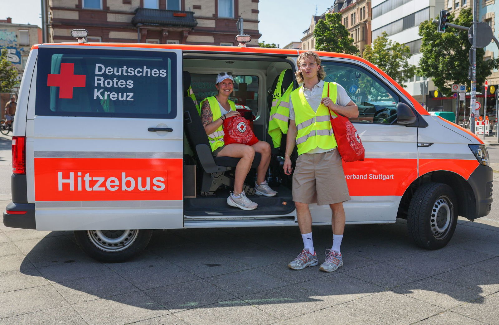 Der Hitzebus ist im Sommer in Stuttgart unterwegs, wenn das Thermometer über 30 Grad steigt.