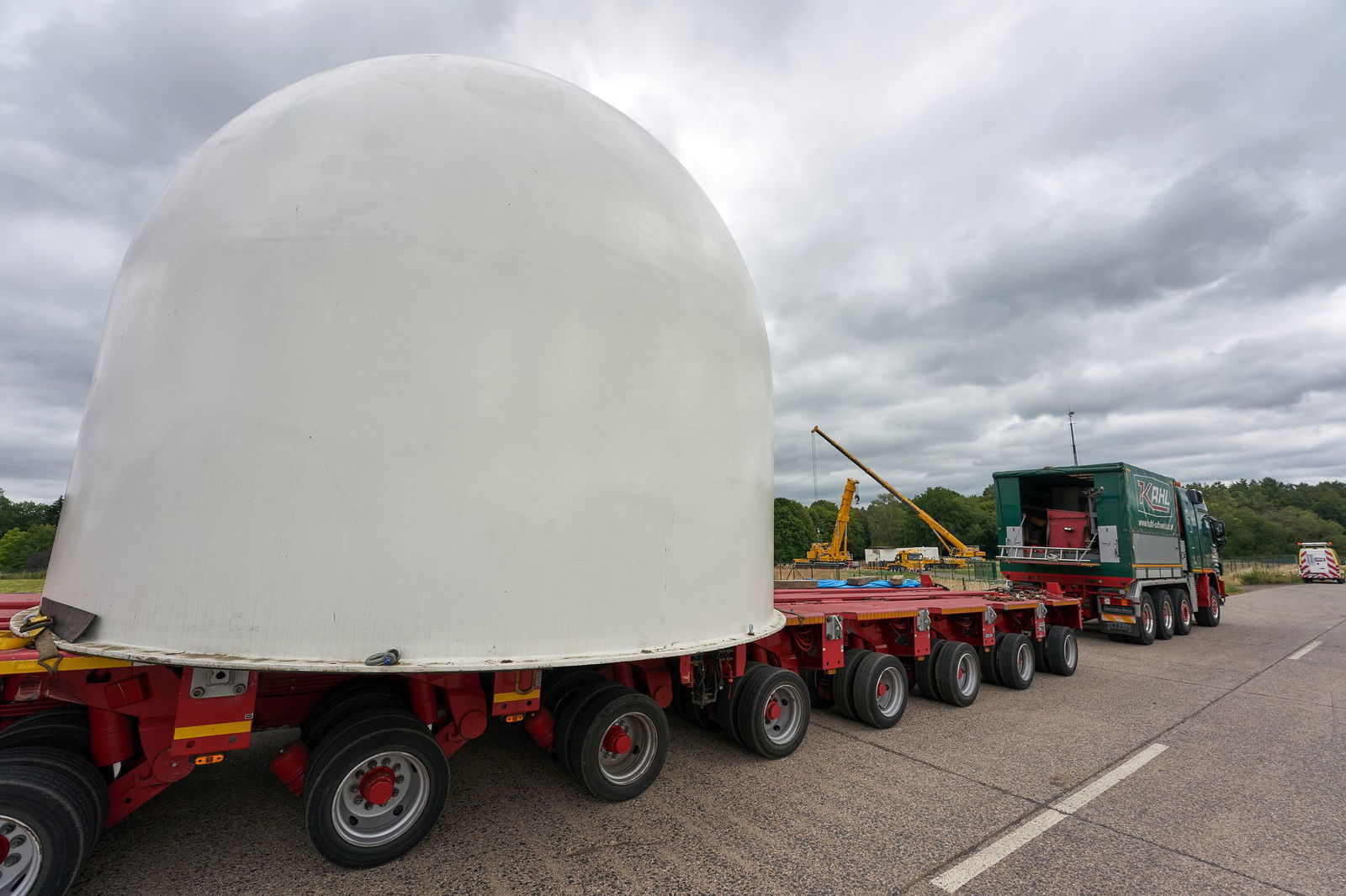 Wie können Genehmigungen für Schwertransporte beschleunigt werden? Das Thema treibt Ministerin Schmitt um. (Archivfoto)