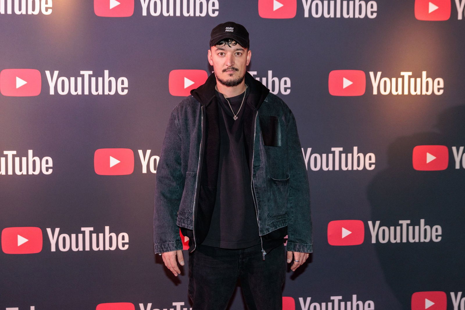 Für einen guten Zweck tritt auch der Sänger Montez in Hamburg im Schauspielhaus auf - zusammen mit einem 65-köpfigen Orchester. (Archivbild)