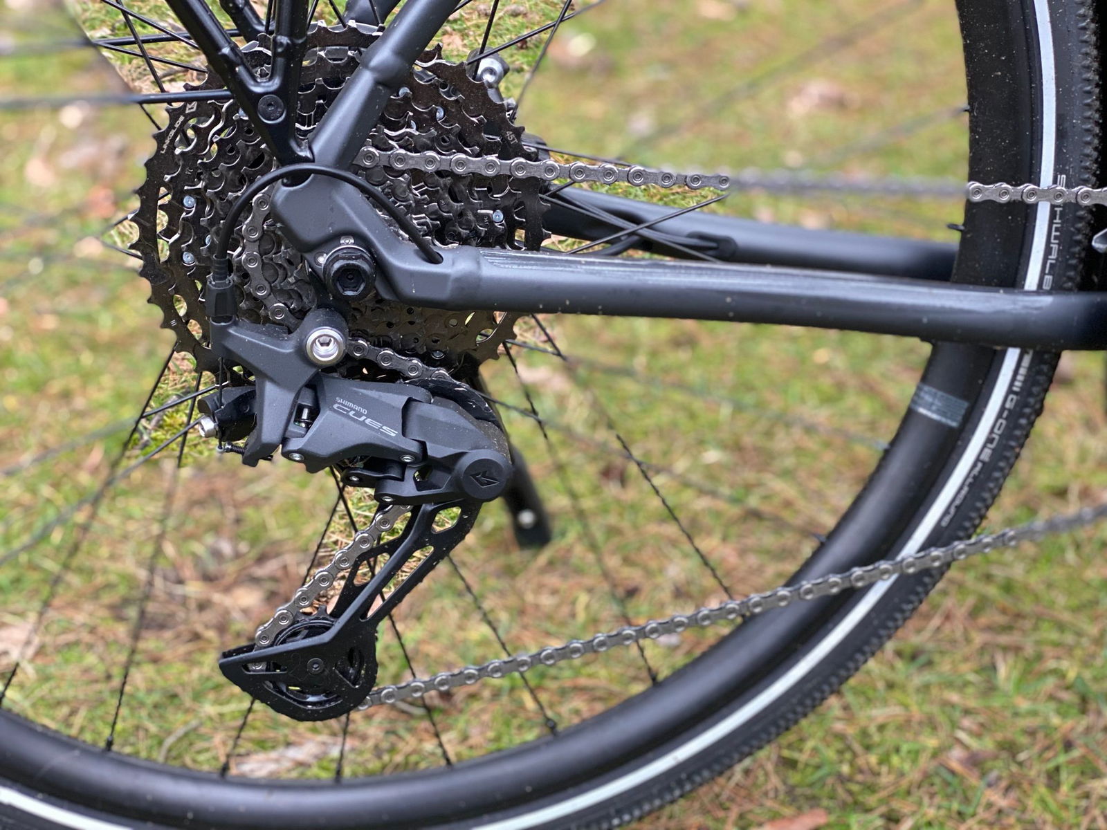 Nach einem Sturz mit ihrem Rad starb die Frau. (Symbolbild) 