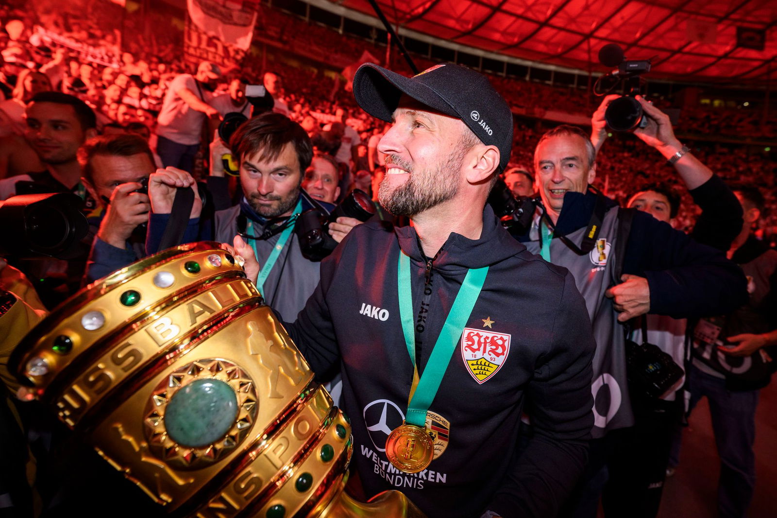 Großer Erfolg in Berlin: Im Mai gewannen der VfB und Trainer Sebastian Hoeneß den DFB-Pokal. (Archivbild)