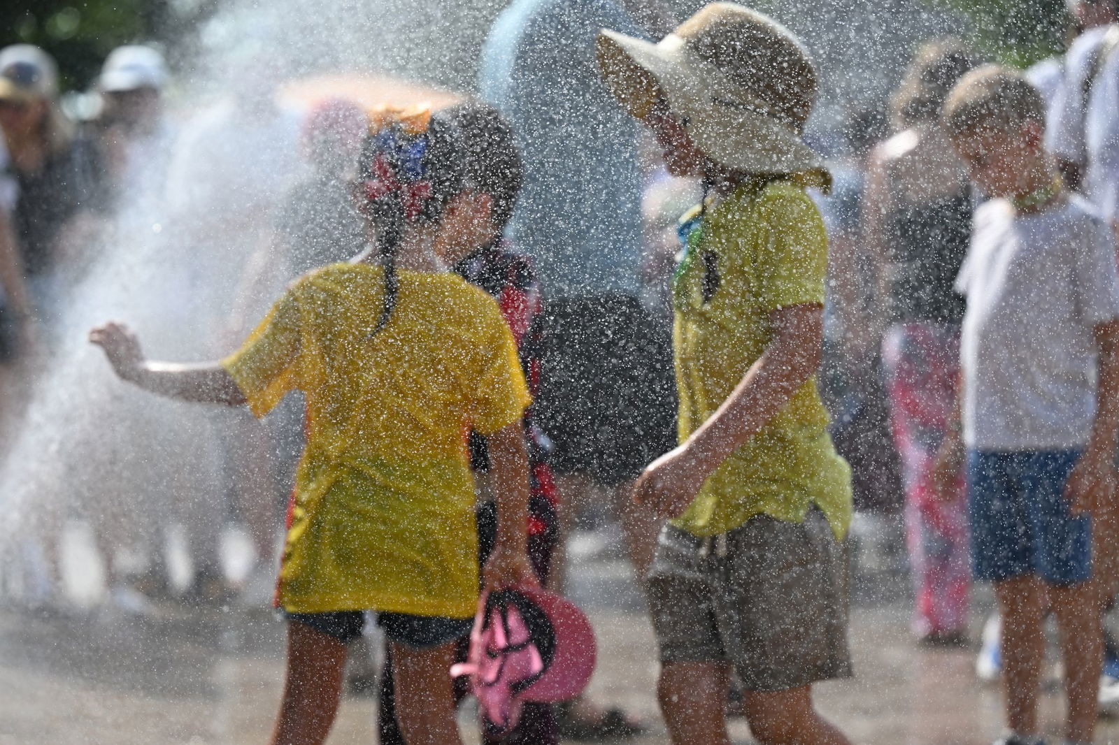 Die Liste der möglichen Hitzeschutzmaßnahmen ist lang. (Symbolbild)