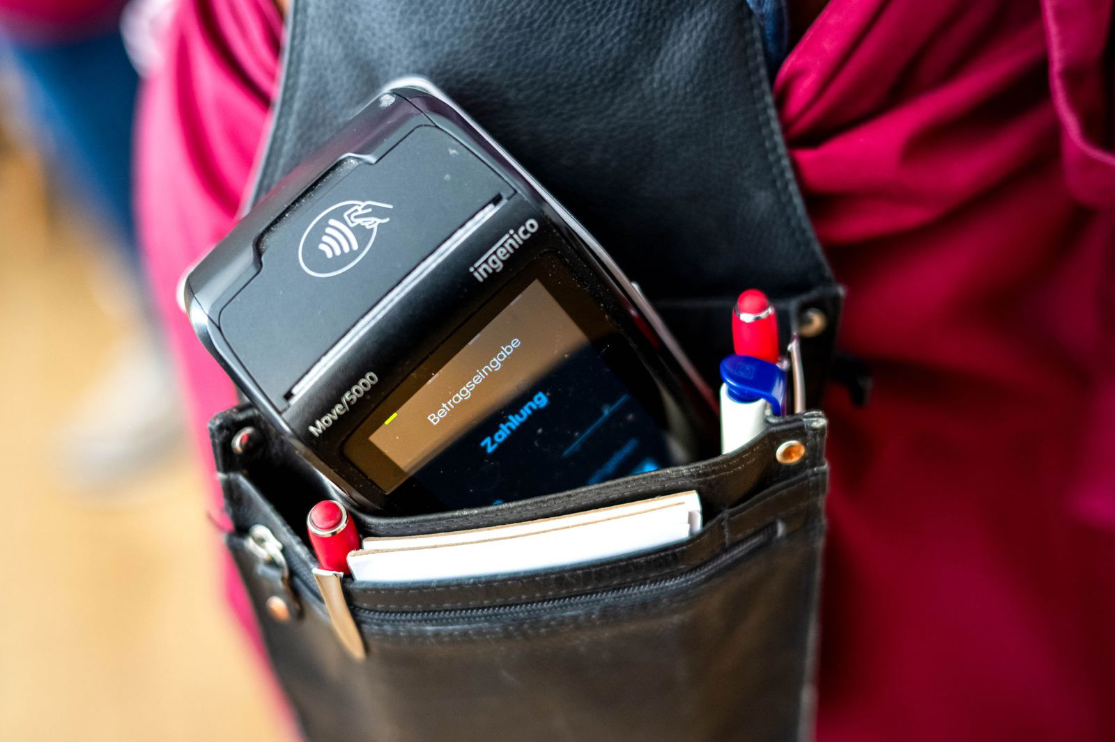 In einem Imbiss funktioniert die Karte eines Gastes nicht. (Symbolbild)