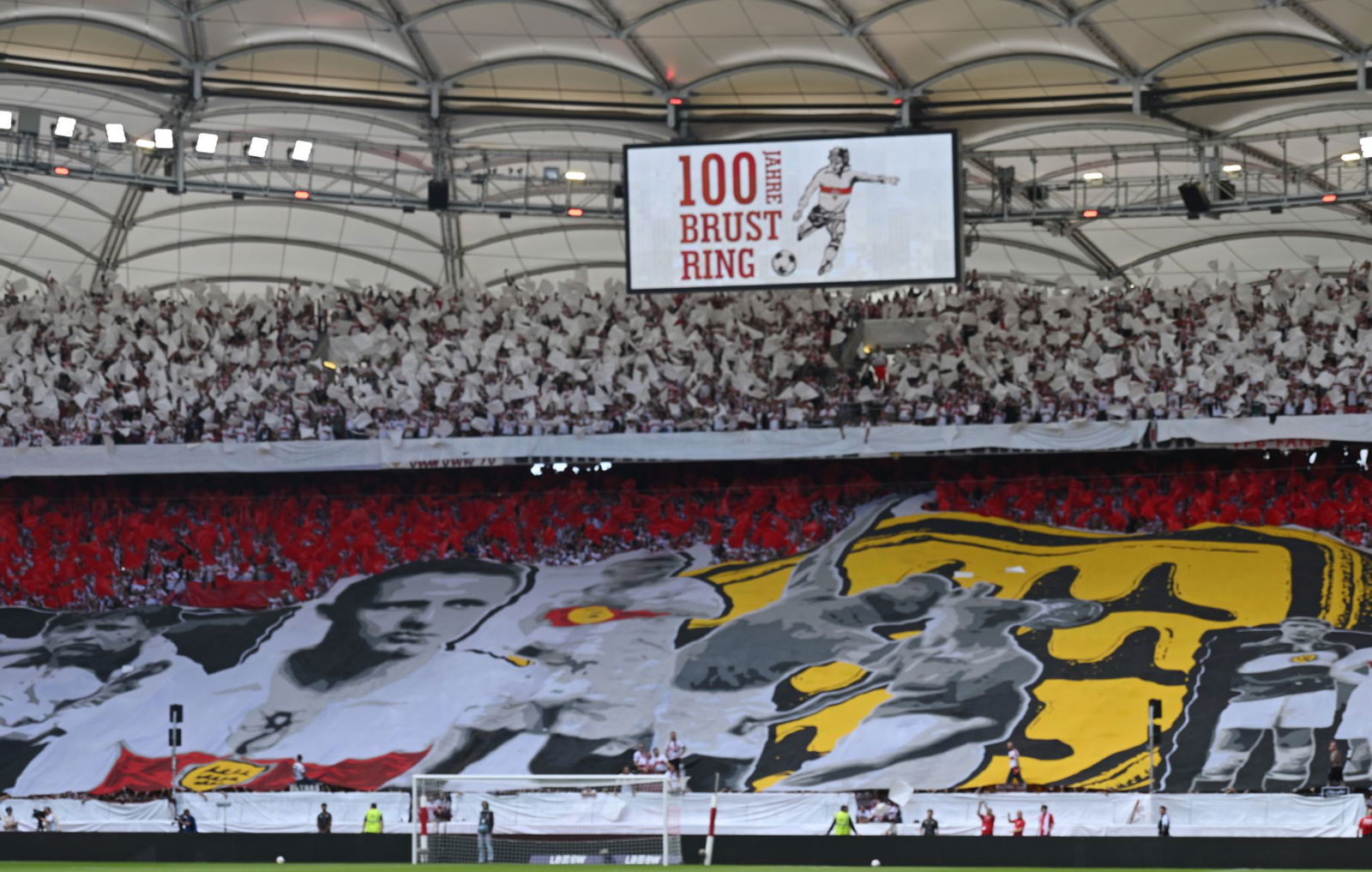 Bis zum Ende der Wechselfrist am Montag könnte sich in Stuttgart noch was tun.