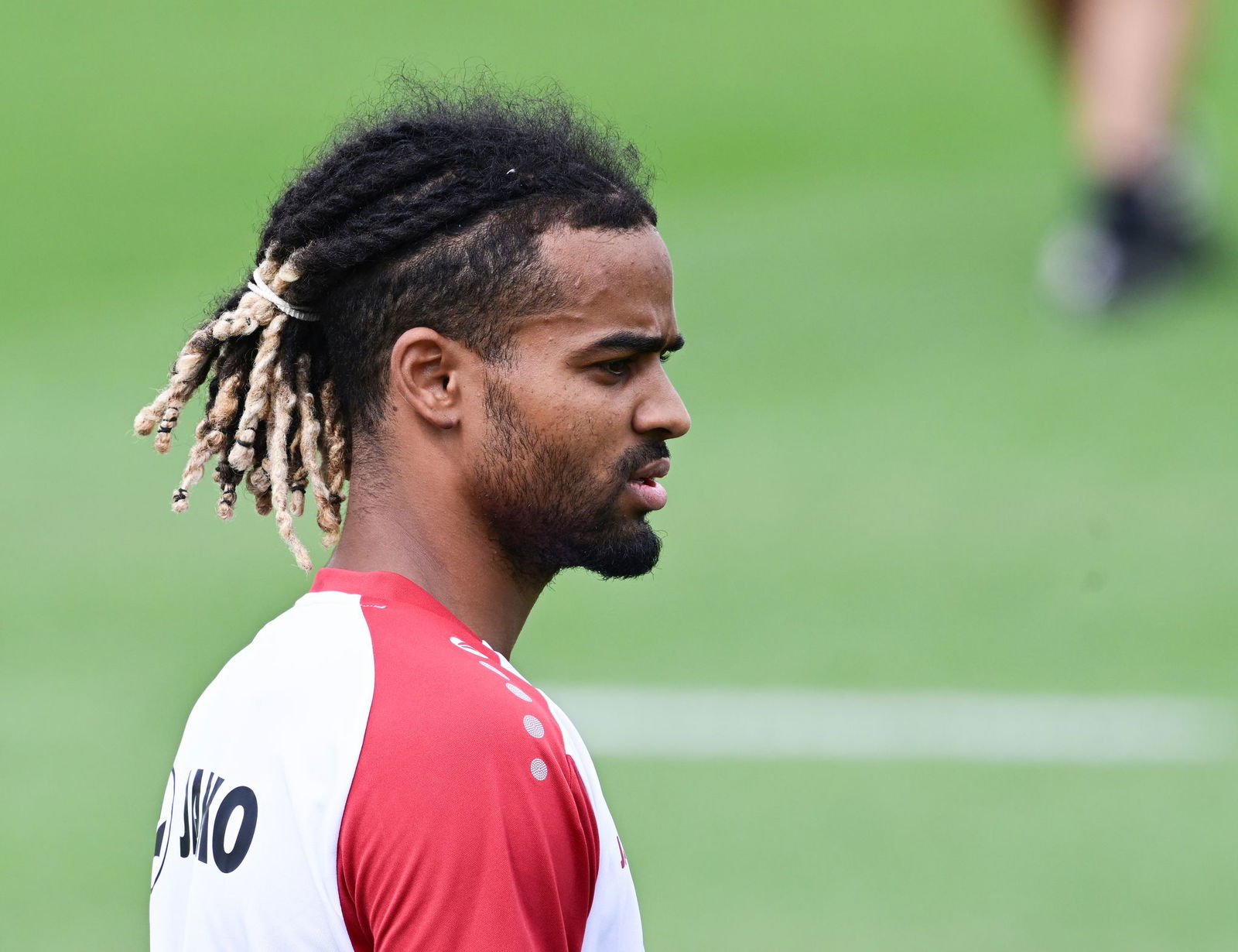 Fehlt dem VfB am Samstag wegen einer Sperre: Neuzugang Lorenz Assignon.