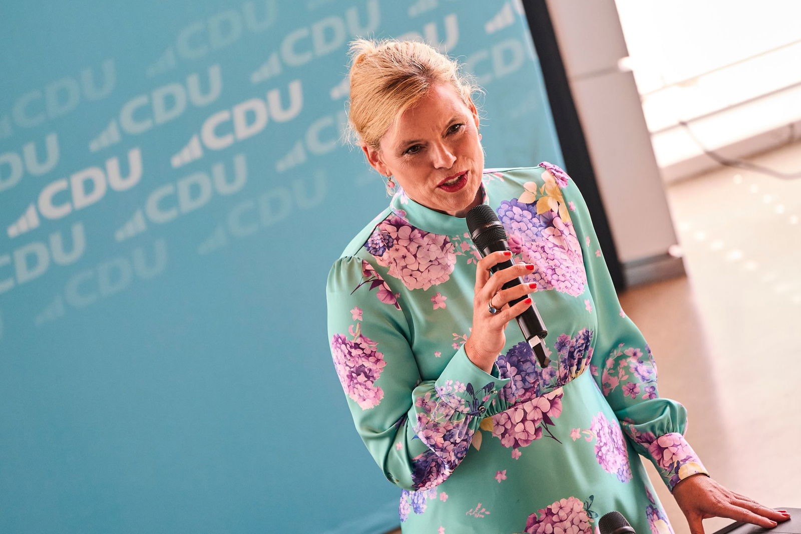 Julia Klöckner zeichnet sich nach Meinung von Harald Schmidt durch das größte Modebewusstsein im Bundestag aus (Archivbild). 