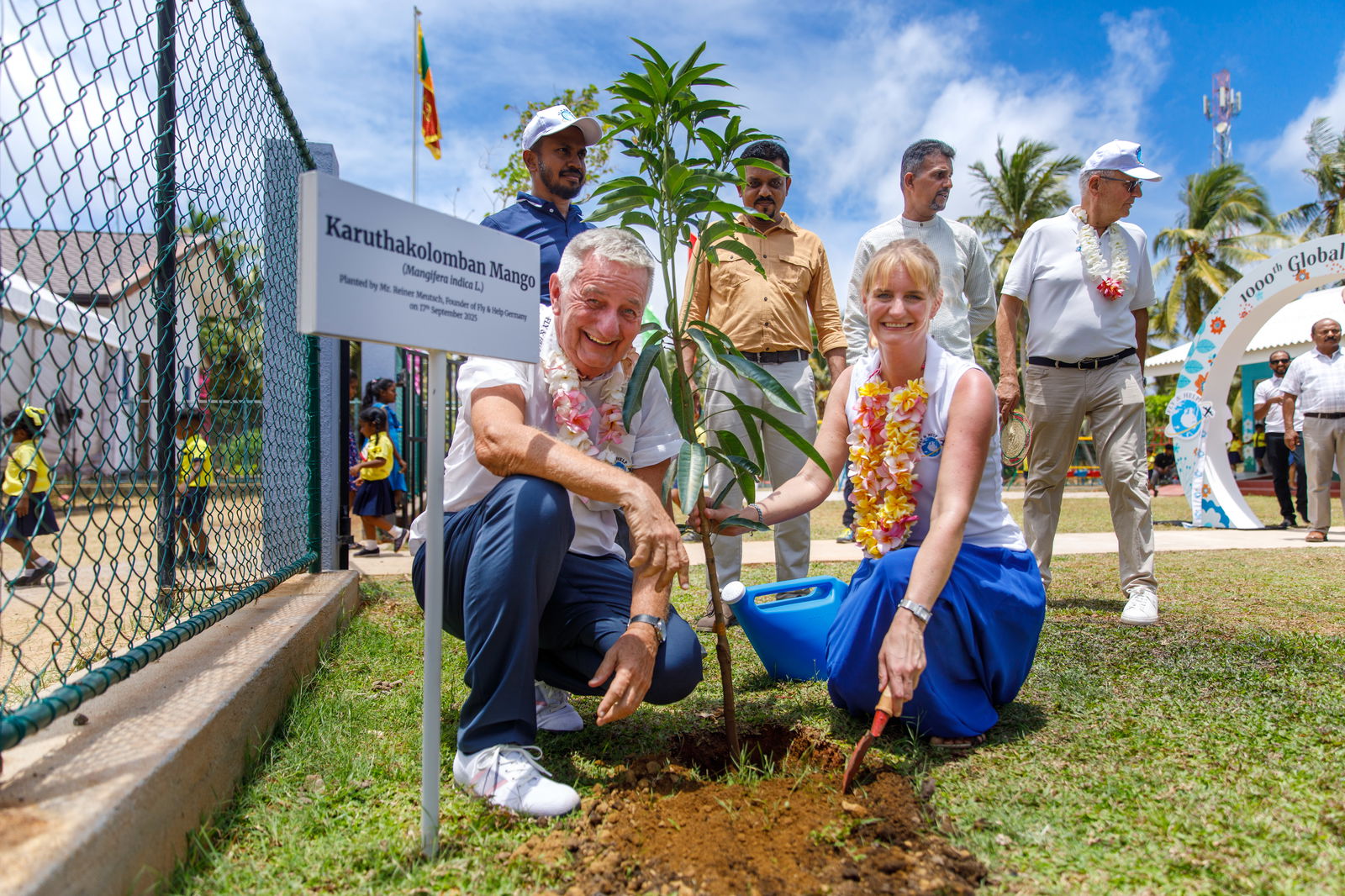 FLY & HELP Sri Lanka Baum einpflanzen