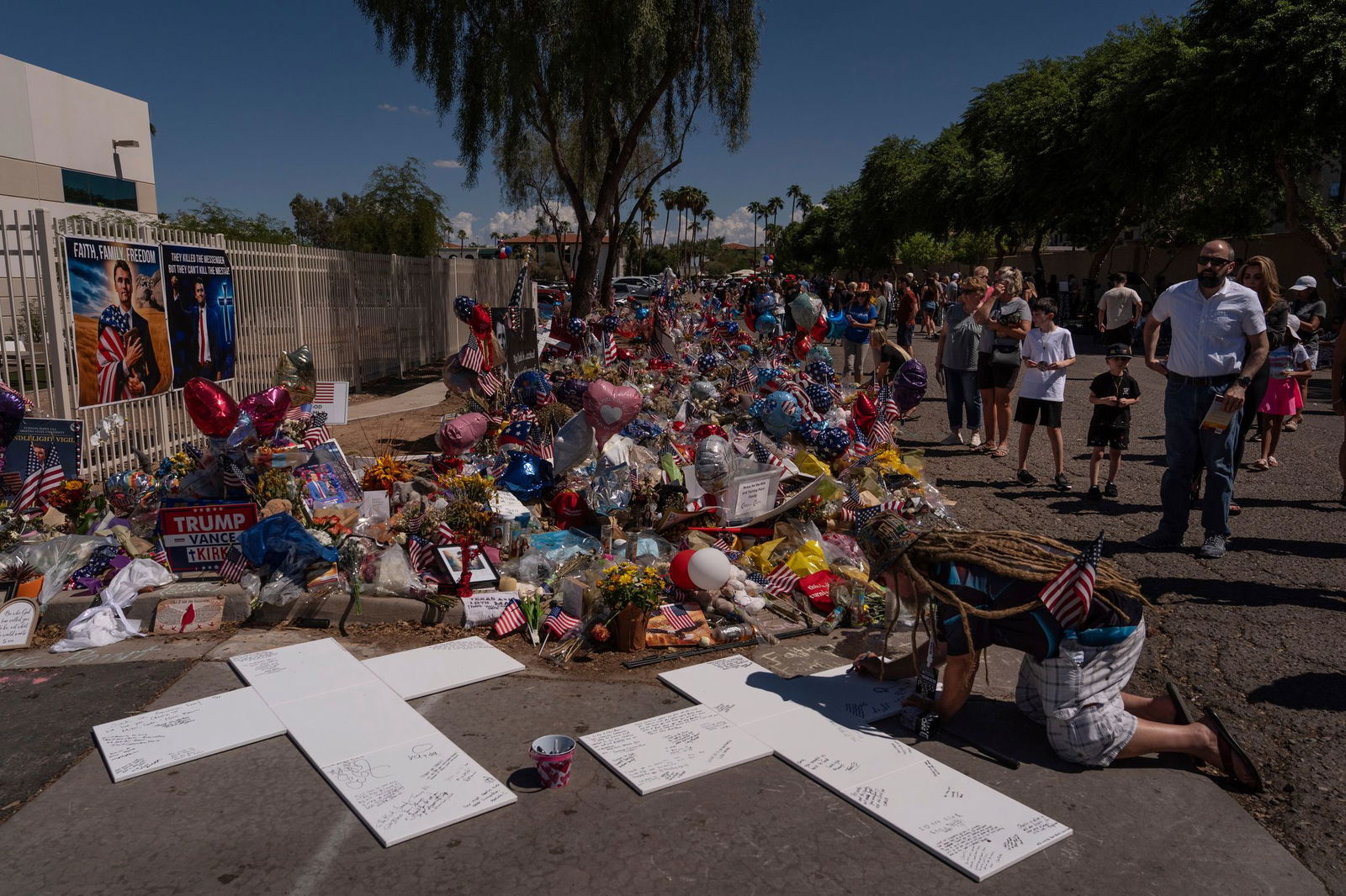 Sein Organisation Turning Point USA bat Besucher der Trauerfeier um Spenden statt Blumen. 