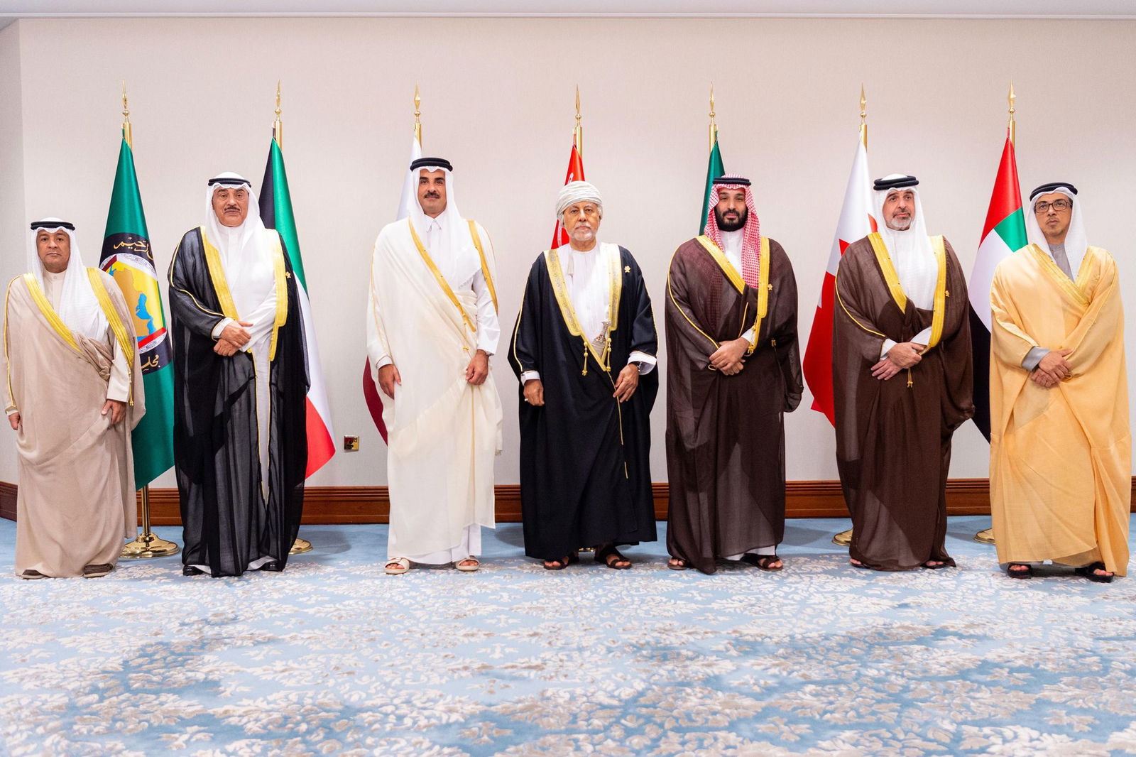 Vertreter aus rund 60 arabischen und weiteren islamischen Staaten rufen zu einem Waffenembargo gegen Israel auf. 