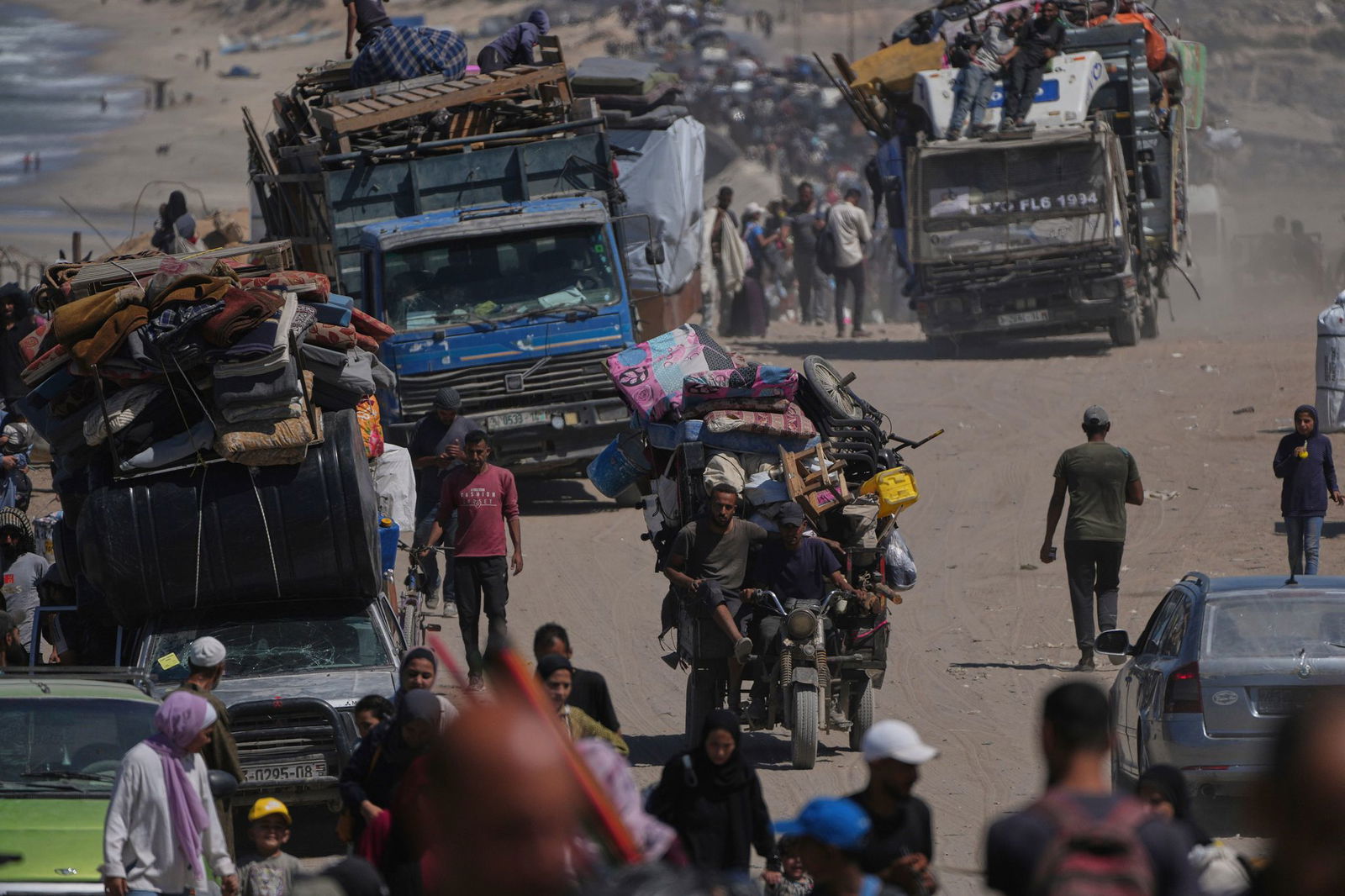 Seit Tagen flüchten Tausende Menschen aus der Stadt Gaza, wo die israelische Armee immer weiter vordringt. (Archivbild)