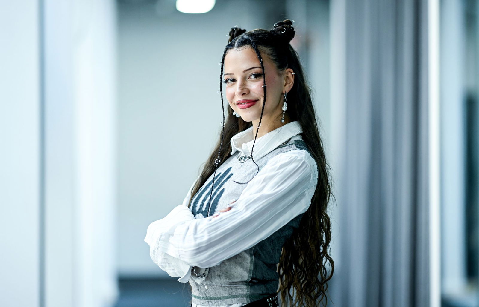 Sängerin Nina Chuba bringt jetzt ihr zweites Studioalbum heraus. 