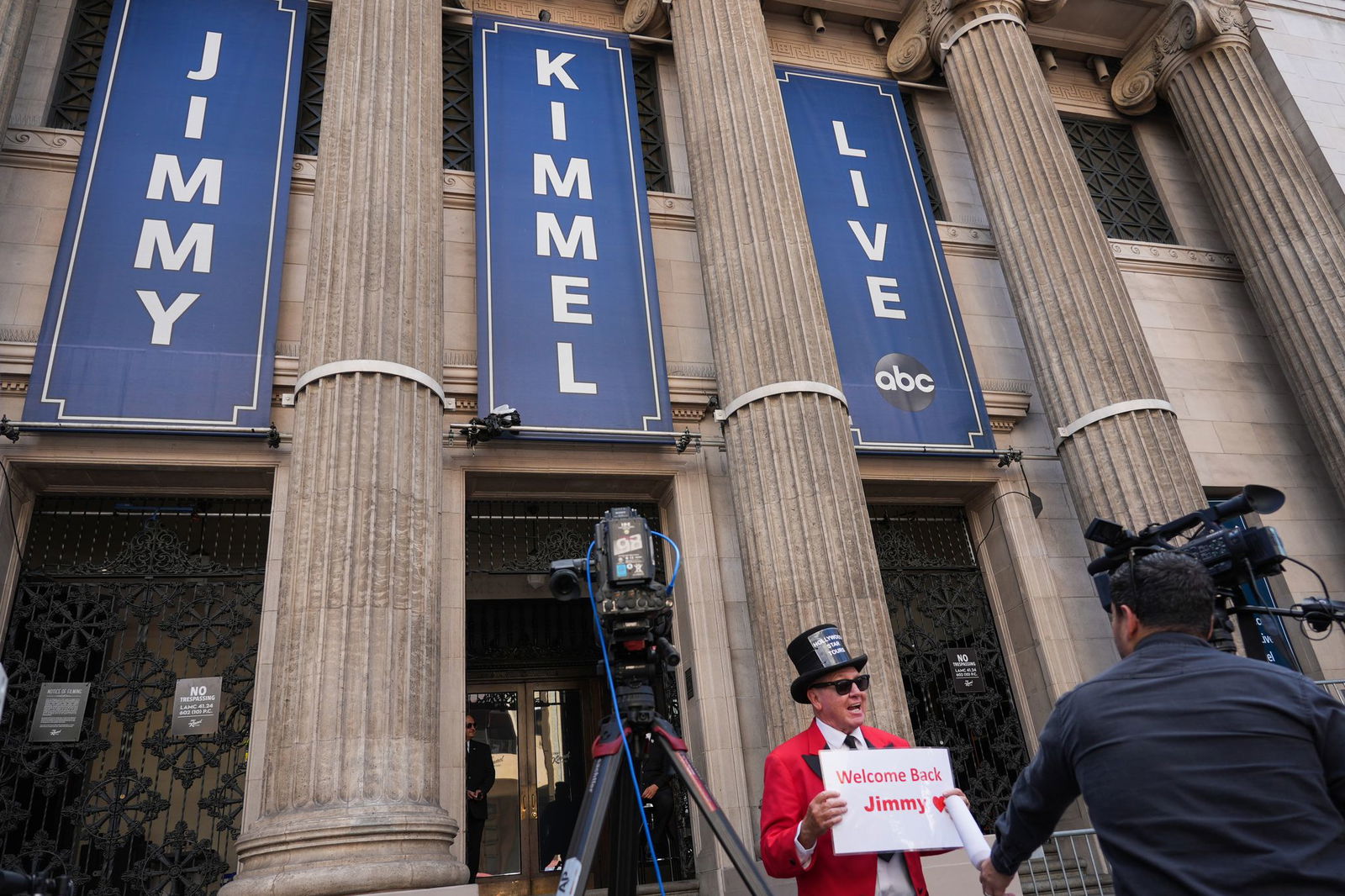 Jimmy Kimmel ging nach einer Zwangspause wieder auf Sendung. 