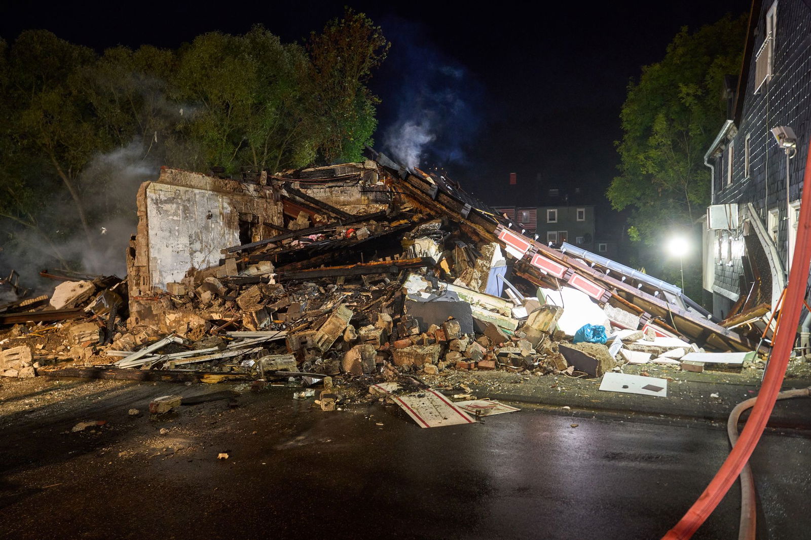 Das Haus wurde komplett zerstört. 