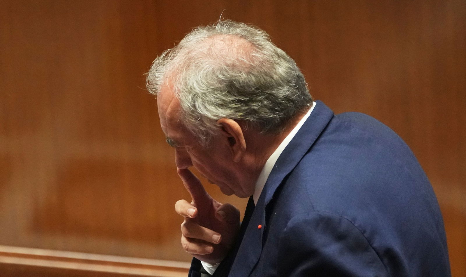 Premier Bayrou wollte sich mit der Vertrauensfrage Rückenwind für seine Sparpläne holen - das ging nach hinten los.