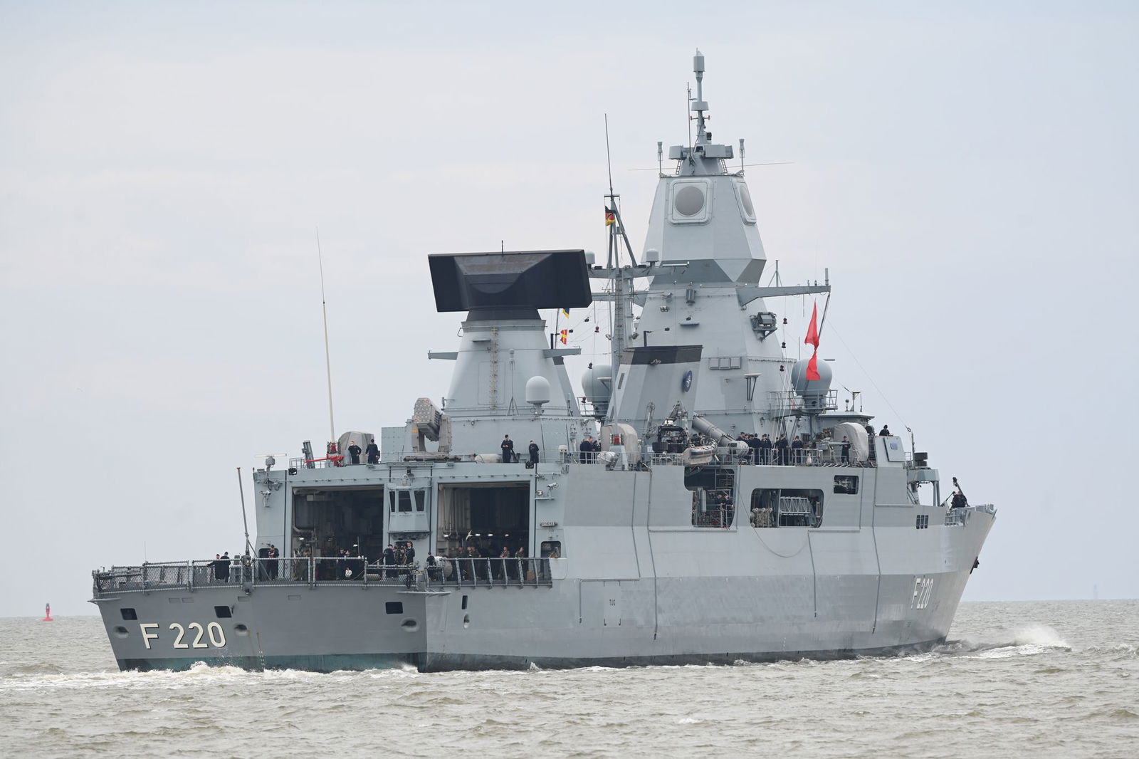 Die Fregatte «Hamburg» ist im Rahmen einer Nato-Mission unterwegs.