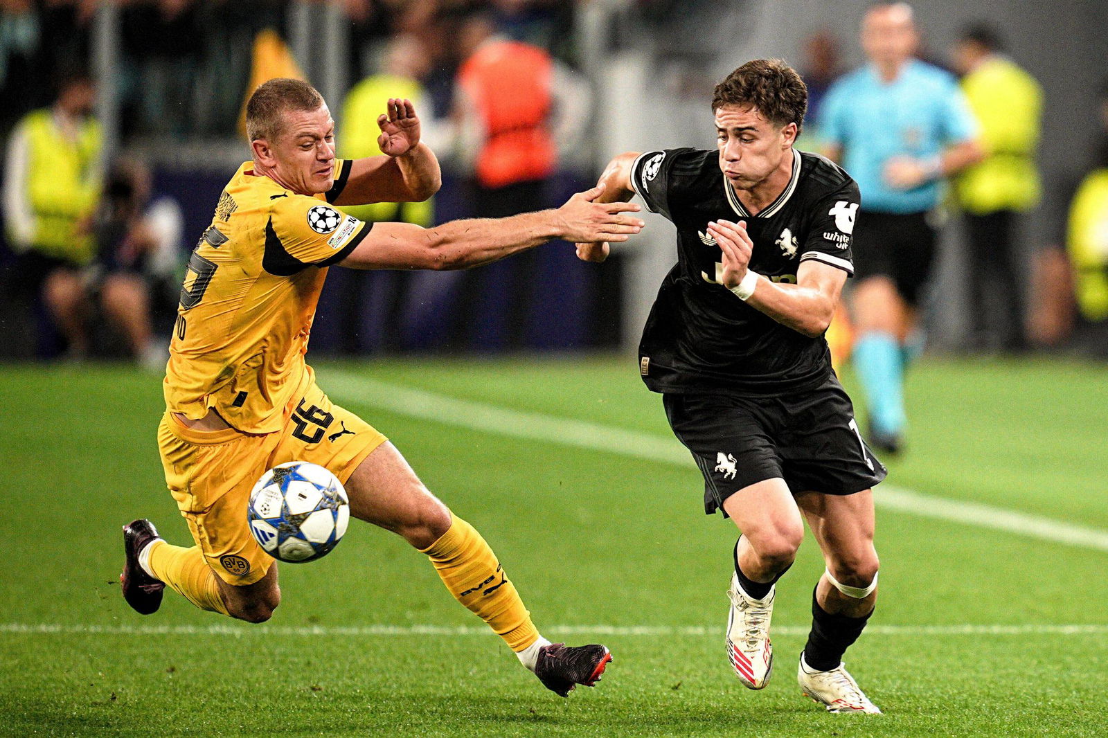 Die Zuschauer in Turin sahen ein von engen Duellen geprägtes Spiel.