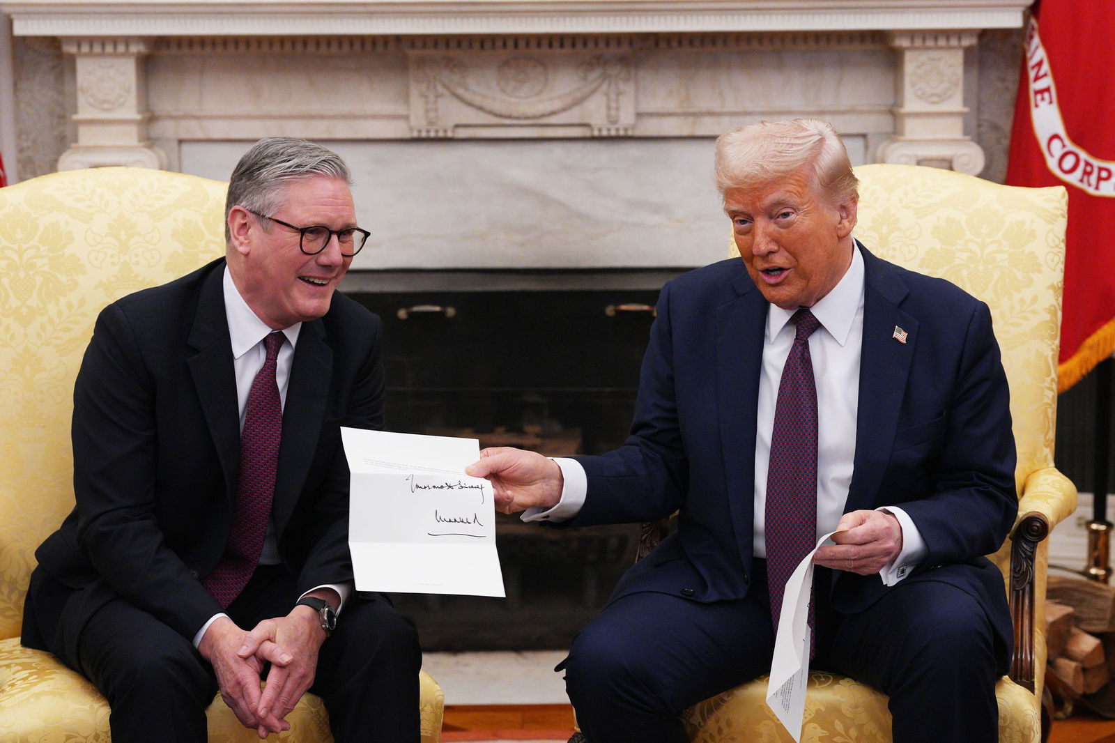 Der britische Premier Starmer überreichte US-Präsident Trump die Einladung zum Staatsbesuch bei einem Besuch im Weißen Haus. (Archivfoto)